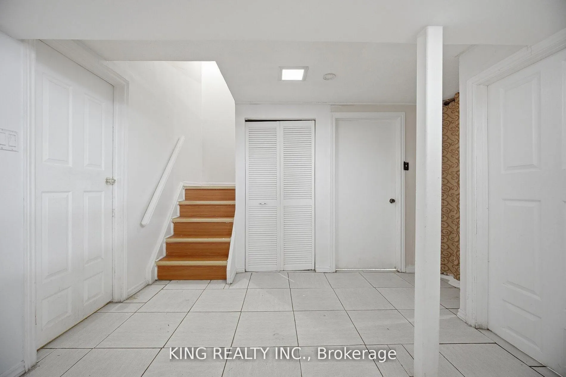 42 Flamingo Crescent