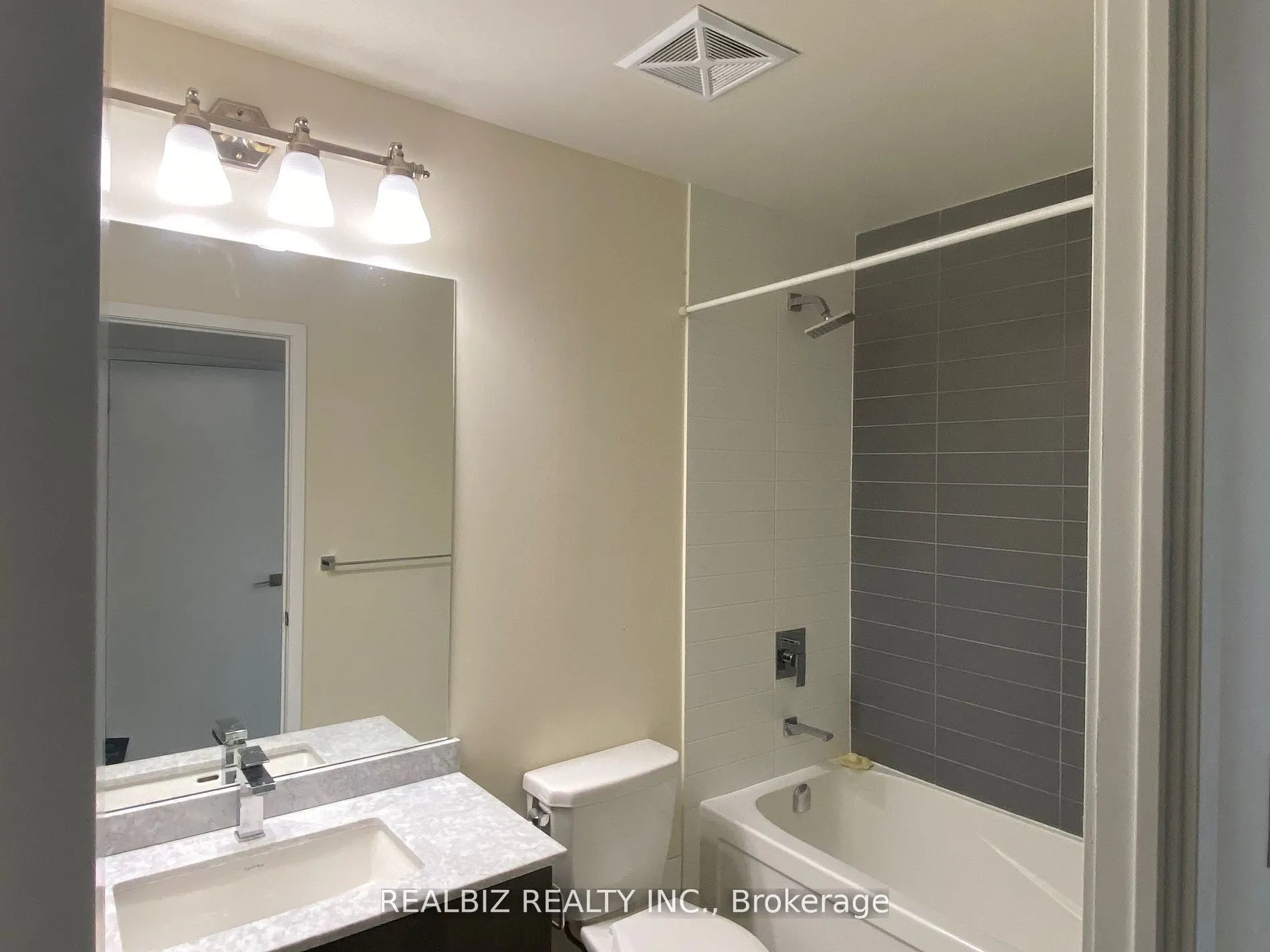 4011 Brickstone Mews E #805