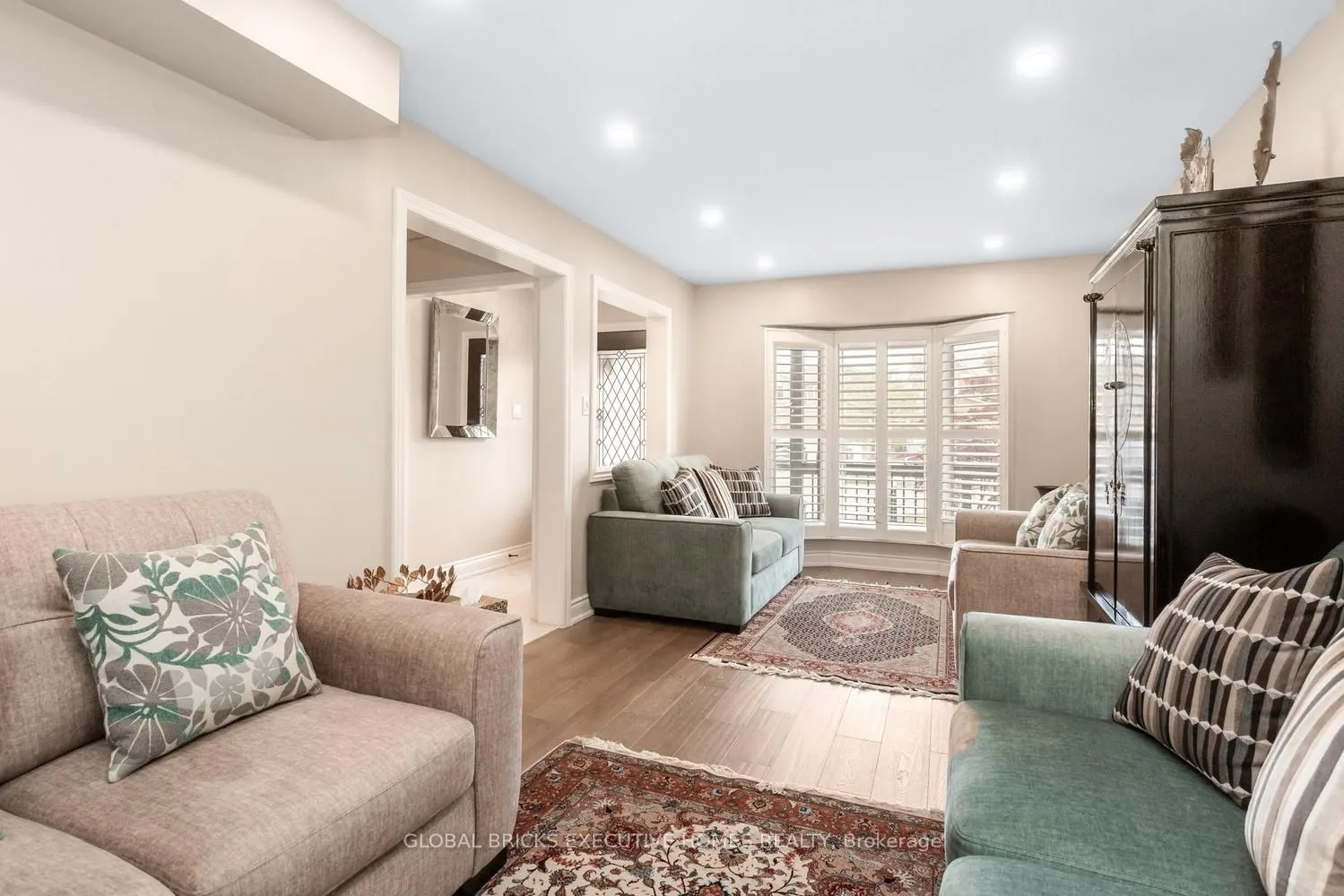 5952 Grossbeak Drive