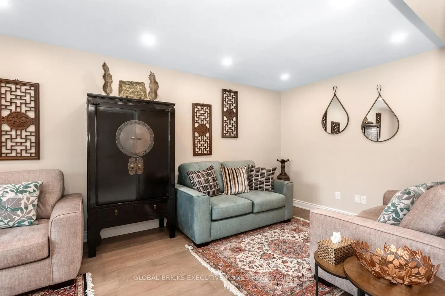 5952 Grossbeak Drive