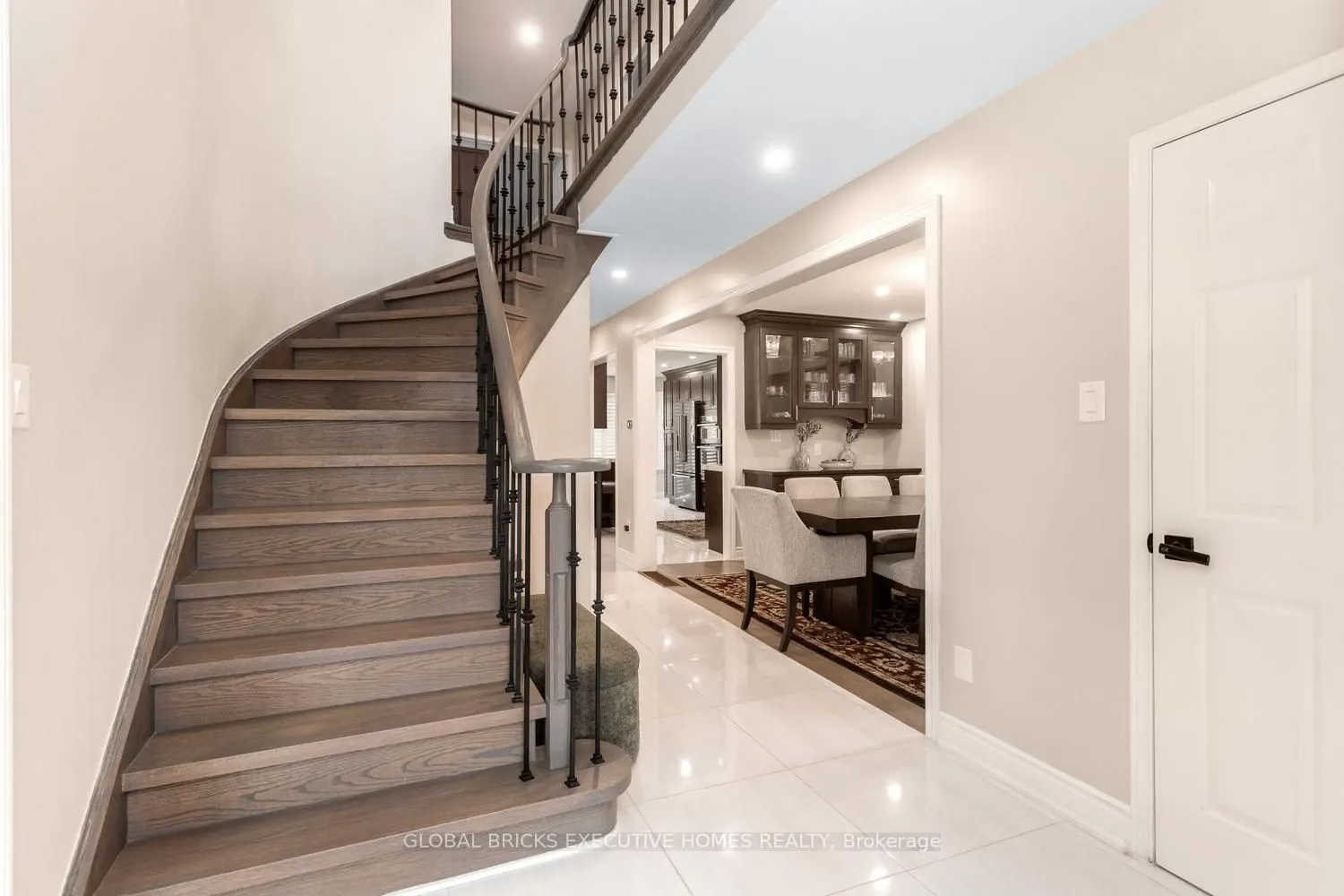 5952 Grossbeak Drive