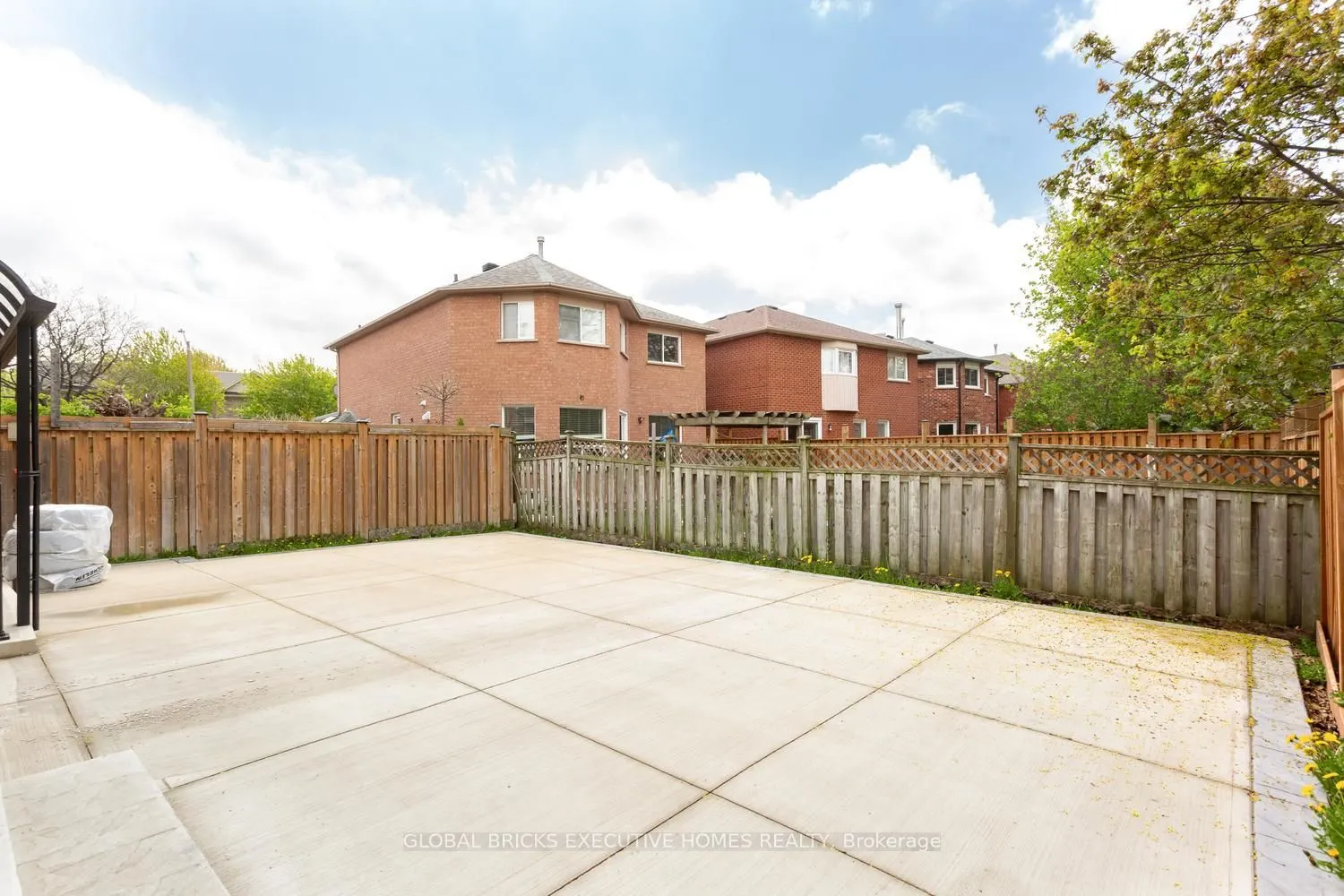 5952 Grossbeak Drive