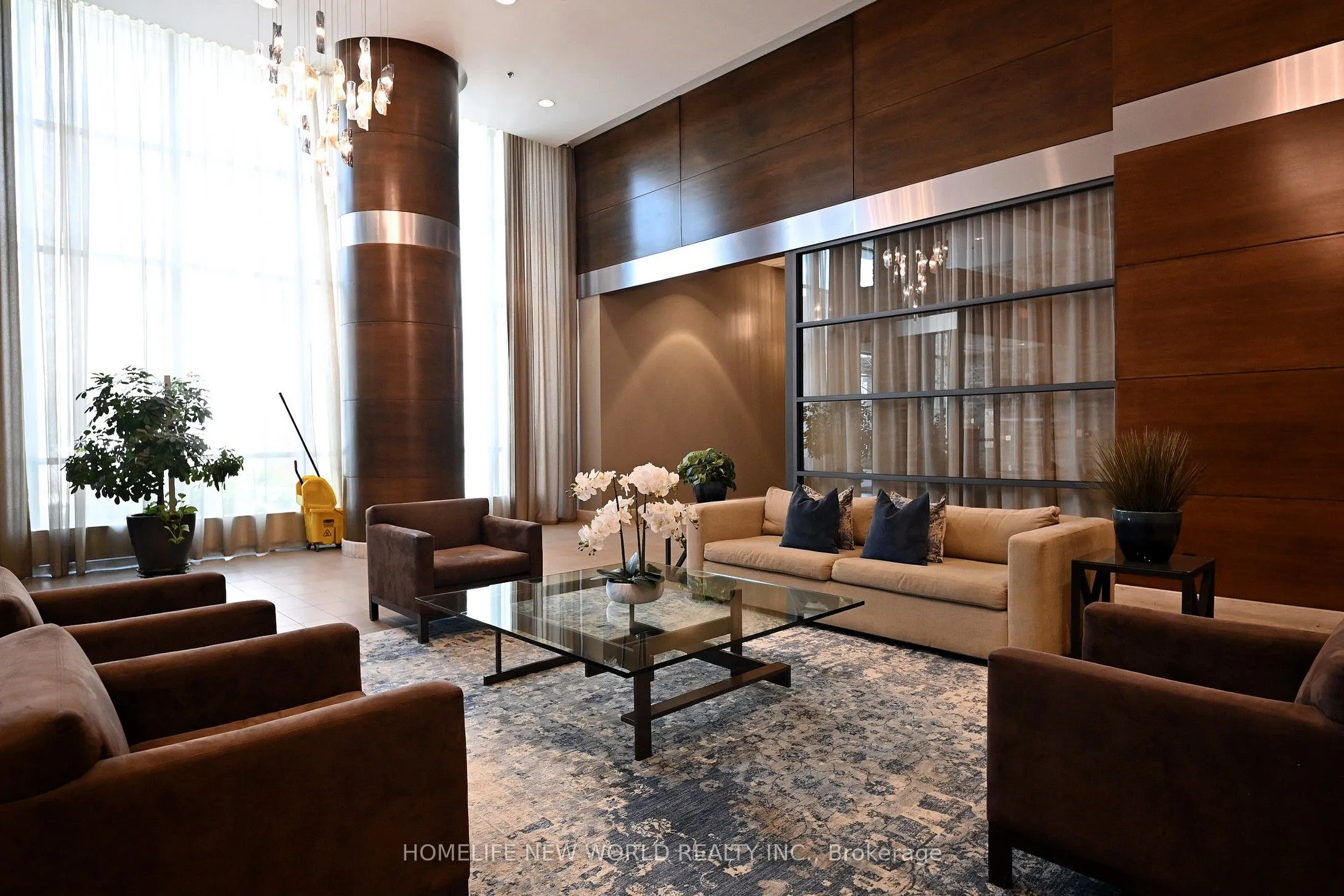 1 Hurontario Street #506