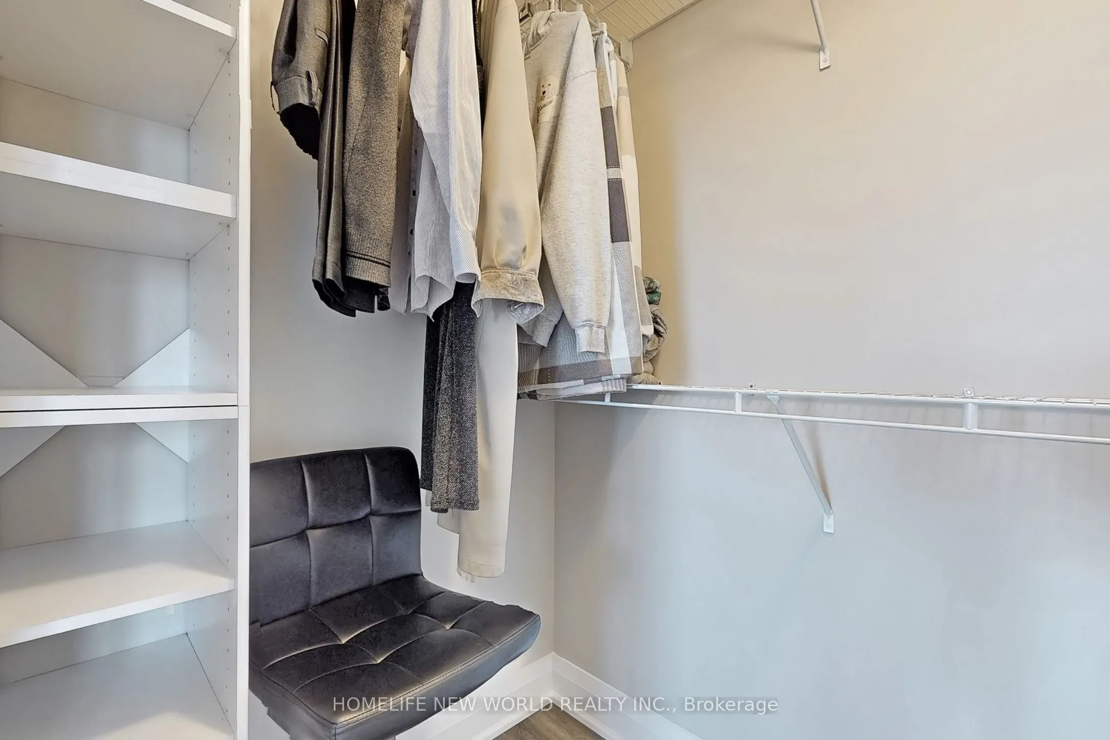 1 Hurontario Street #506