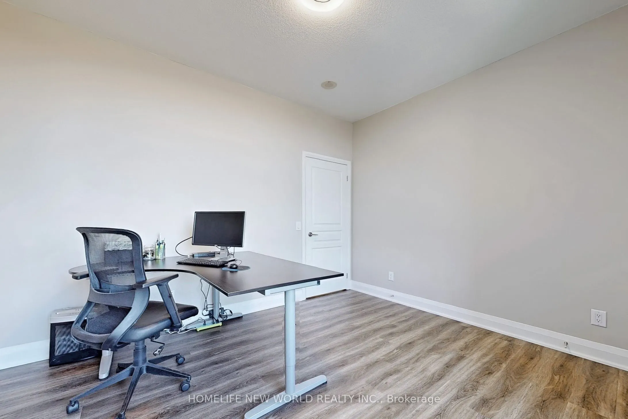 1 Hurontario Street #506