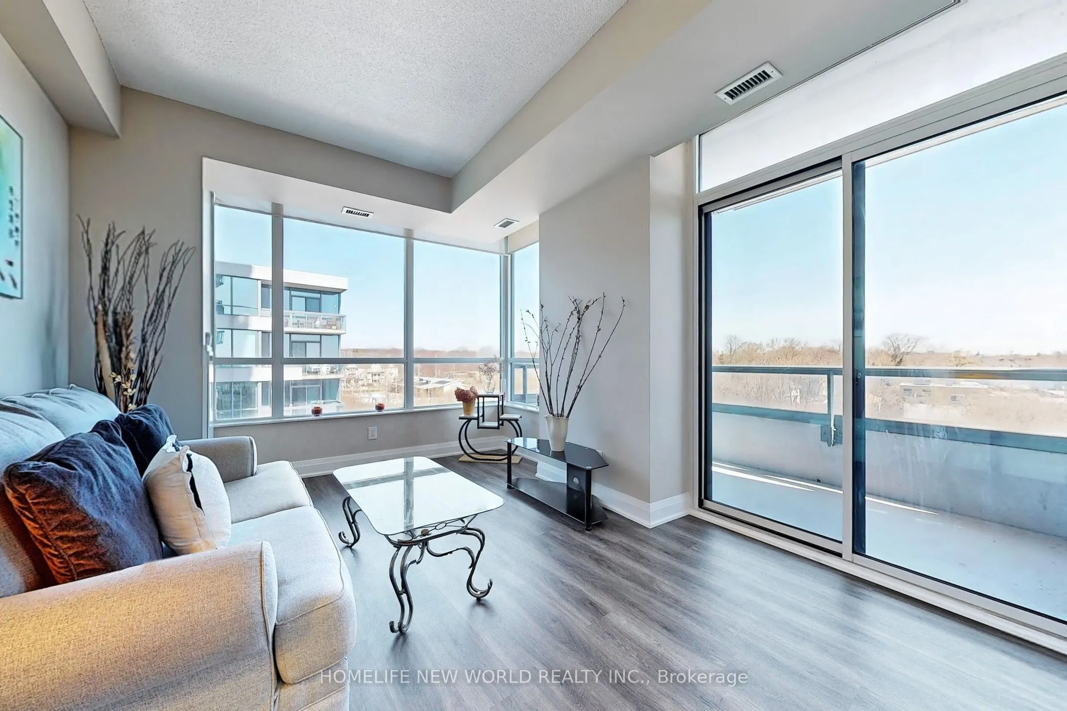 1 Hurontario Street #506