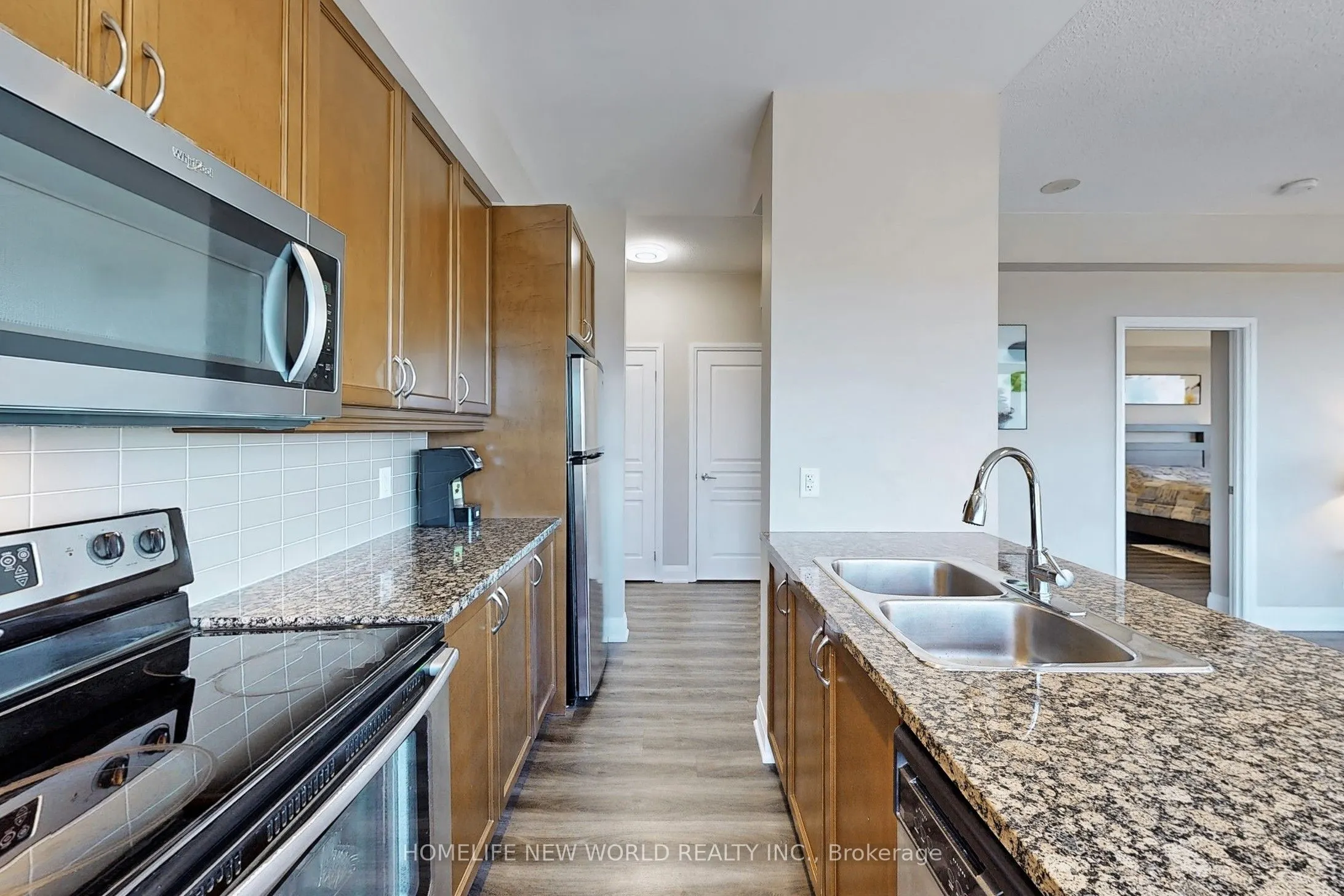 1 Hurontario Street #506