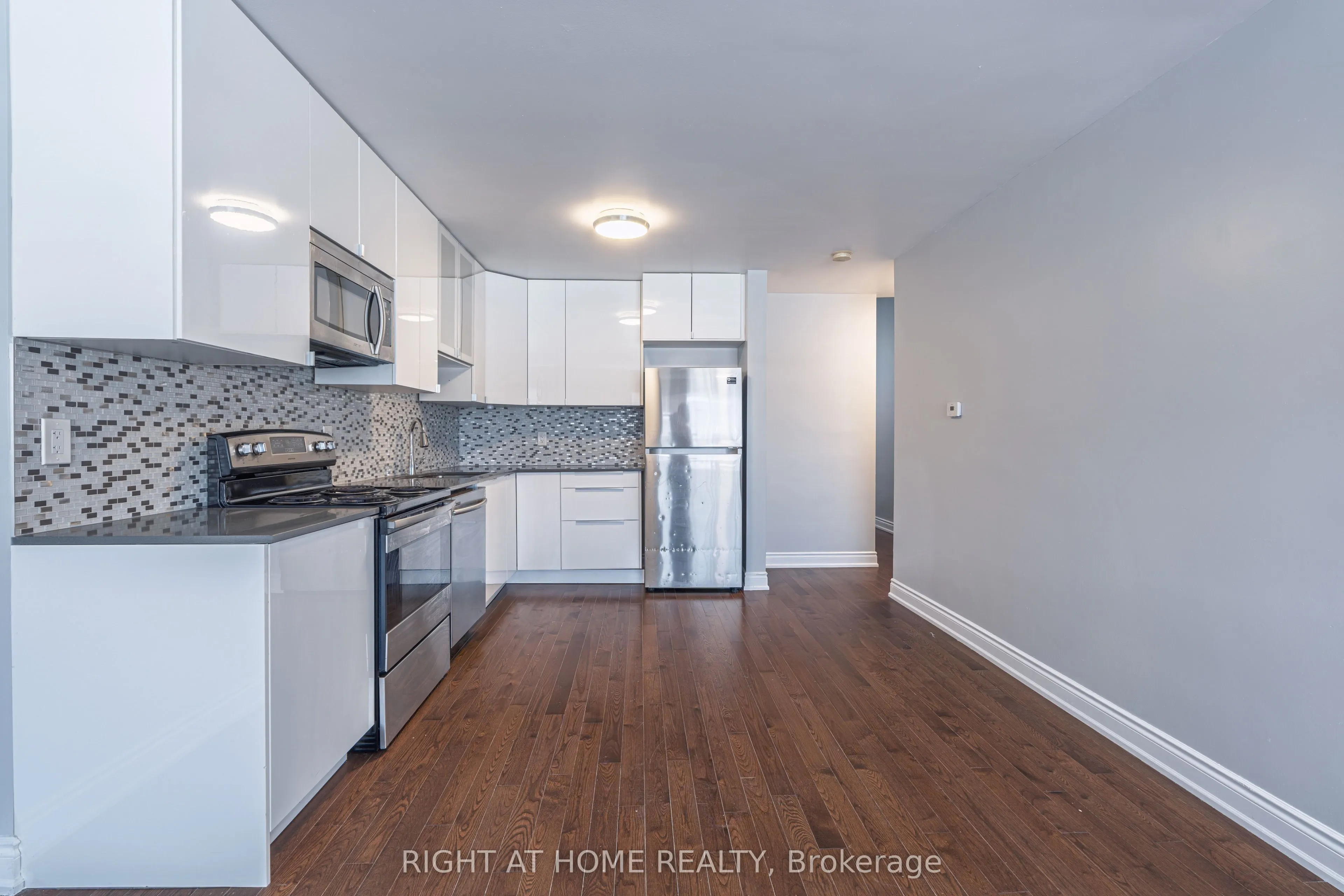 1132 The Queensway Avenue #A