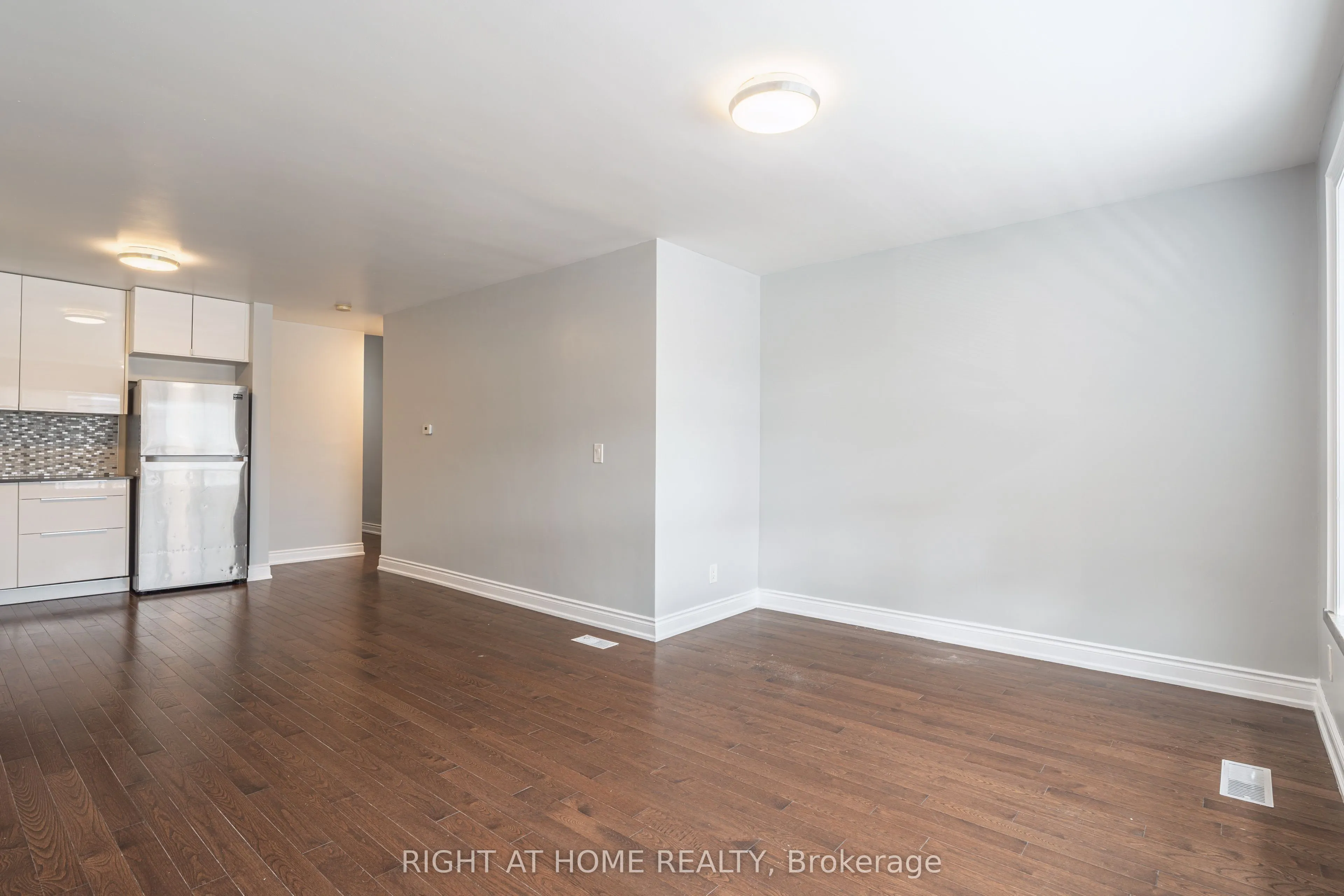 1132 The Queensway Avenue #A