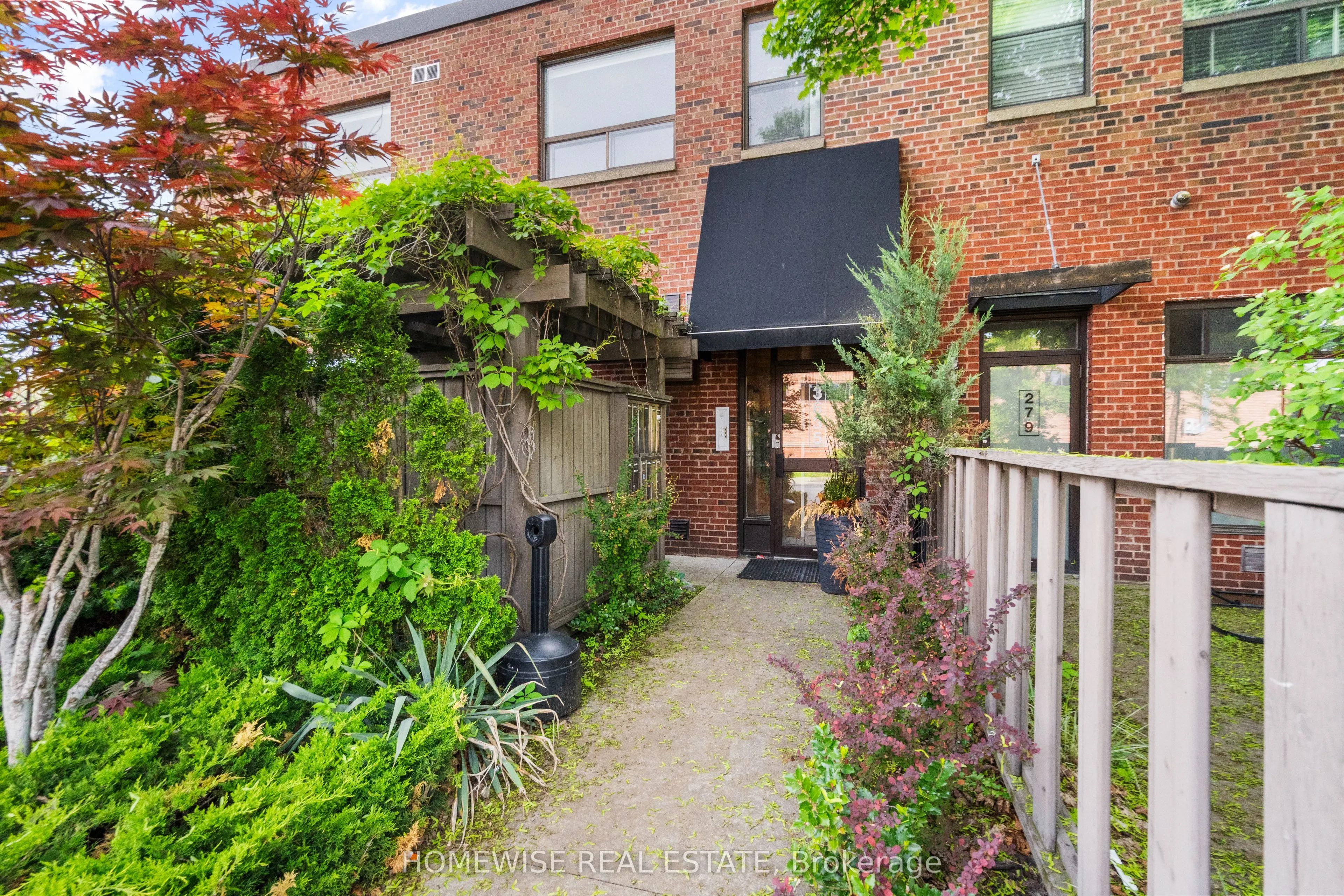 3635 Dundas Street W #1