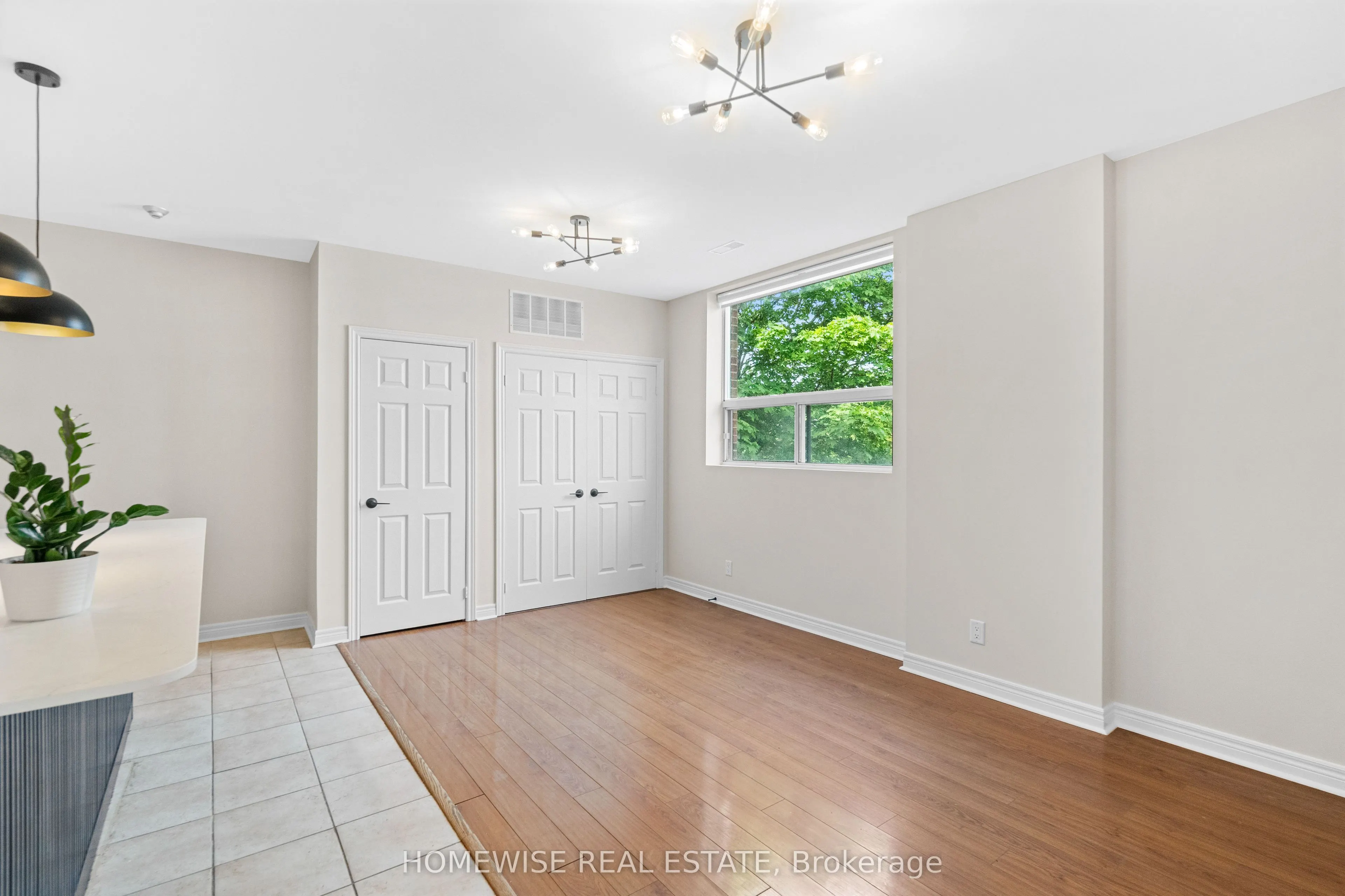 3635 Dundas Street W #1