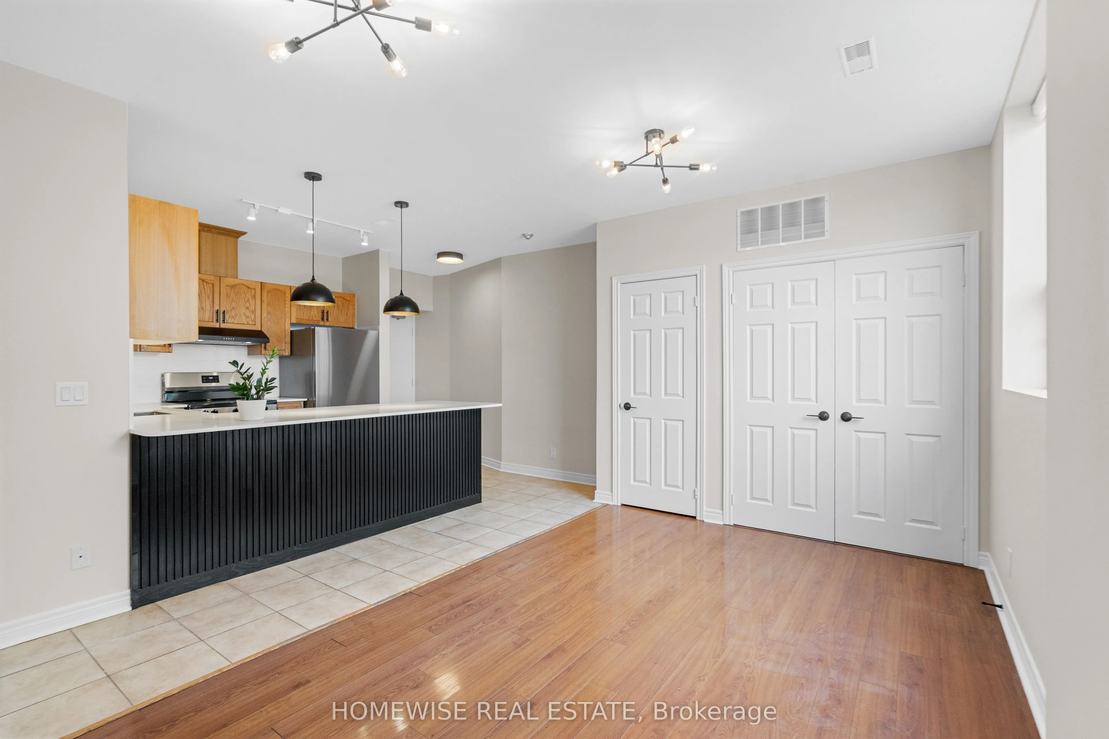 3635 Dundas Street W #1