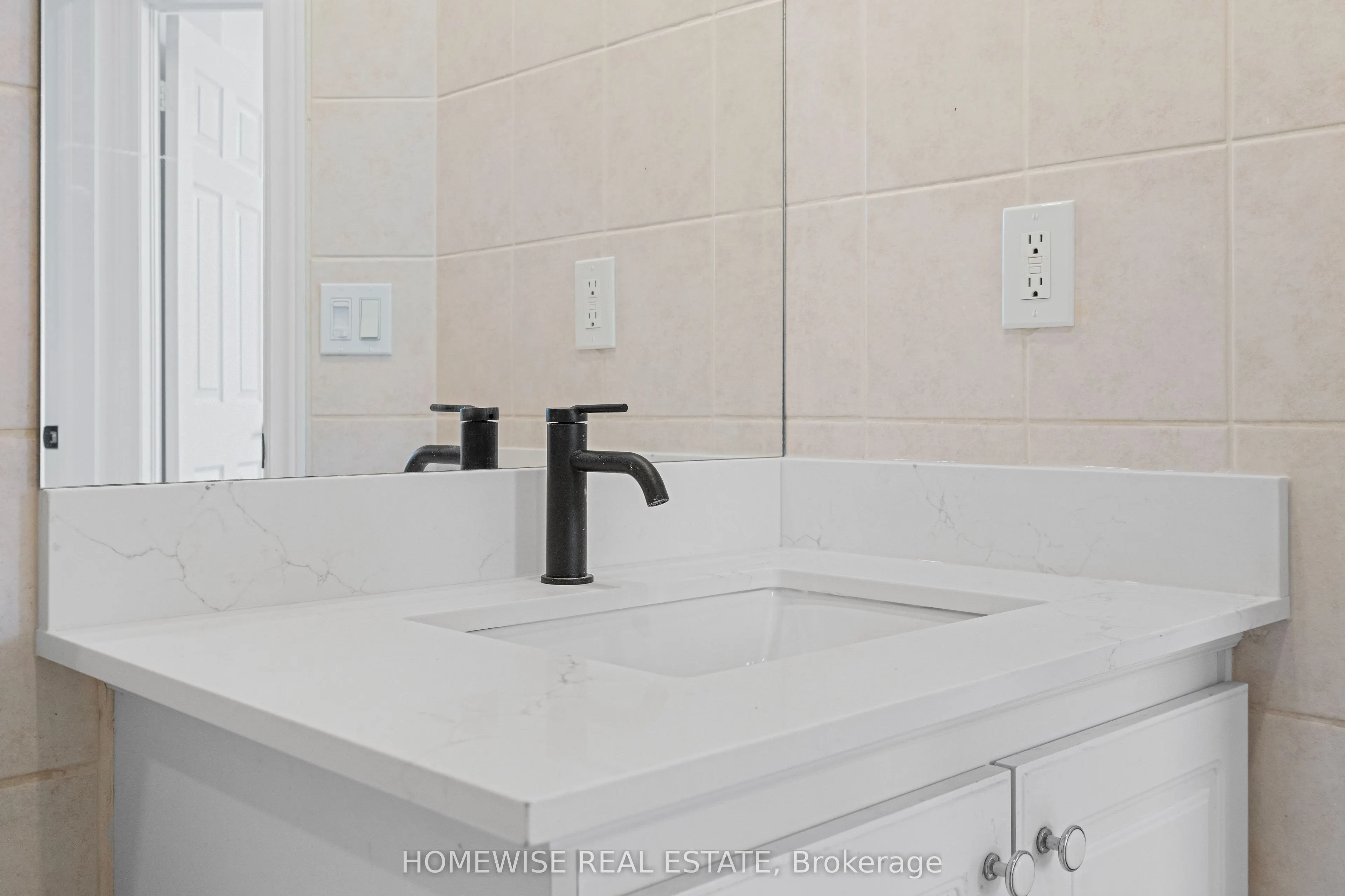 3635 Dundas Street W #1