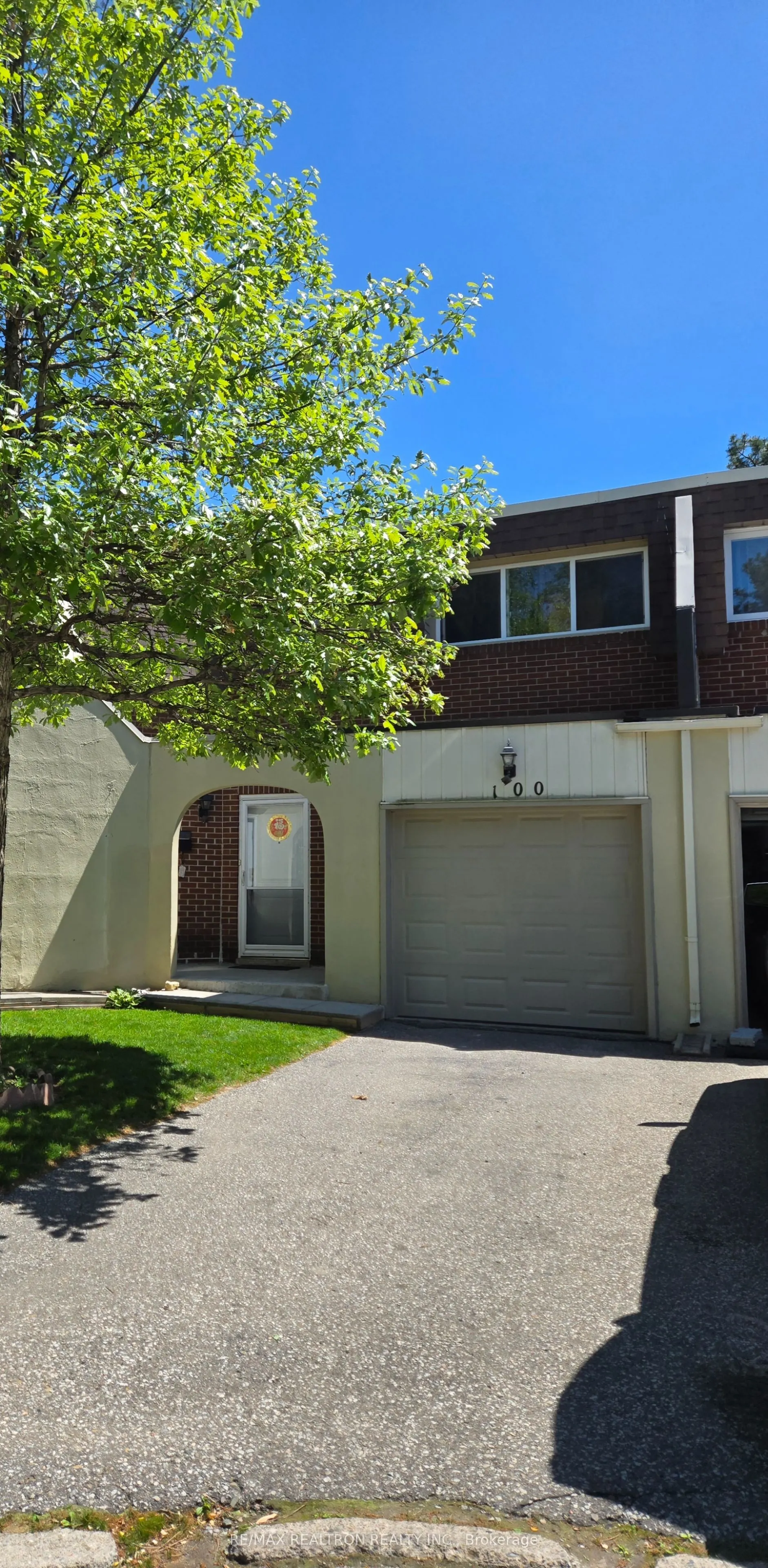 1180 Mississauga Valley Boulevard #100