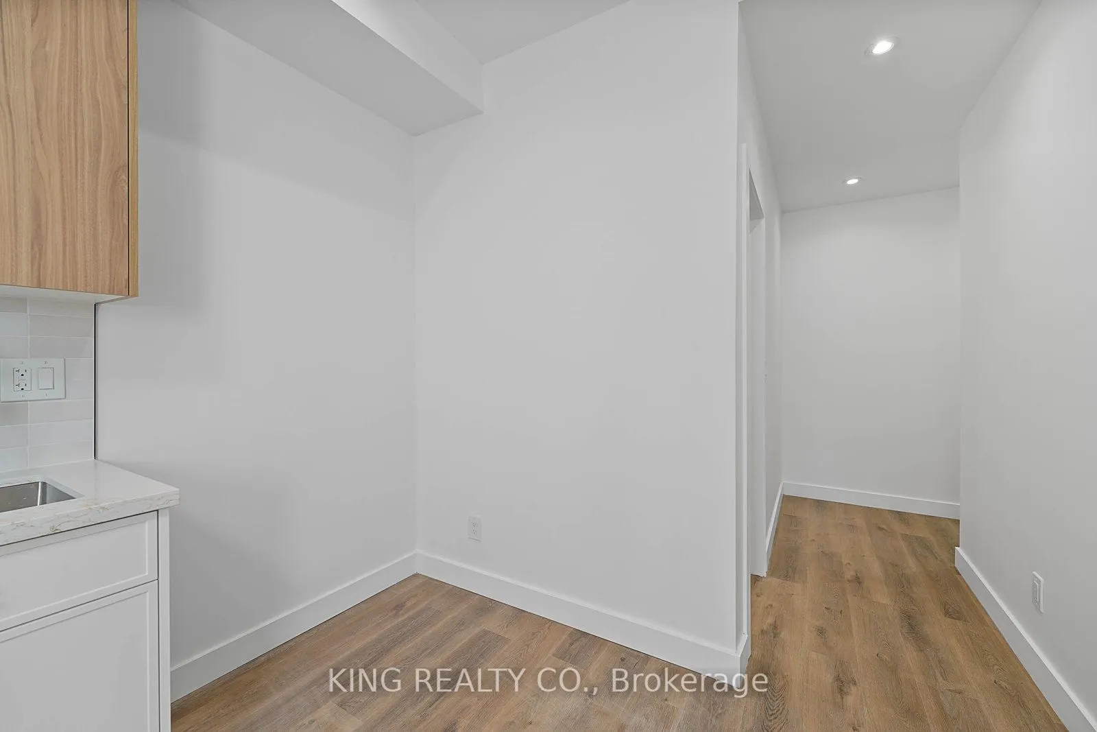 2219 Dundas Street W #202