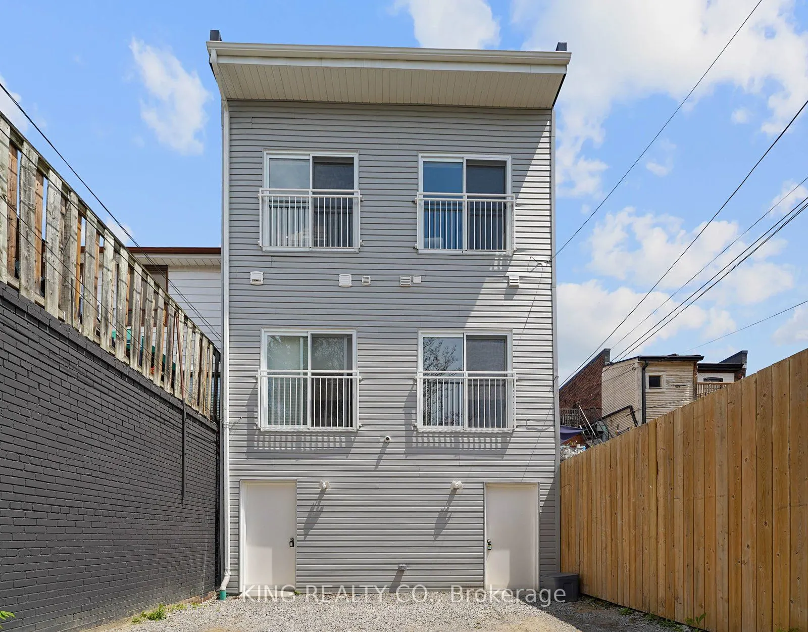 2219 Dundas Street W #202