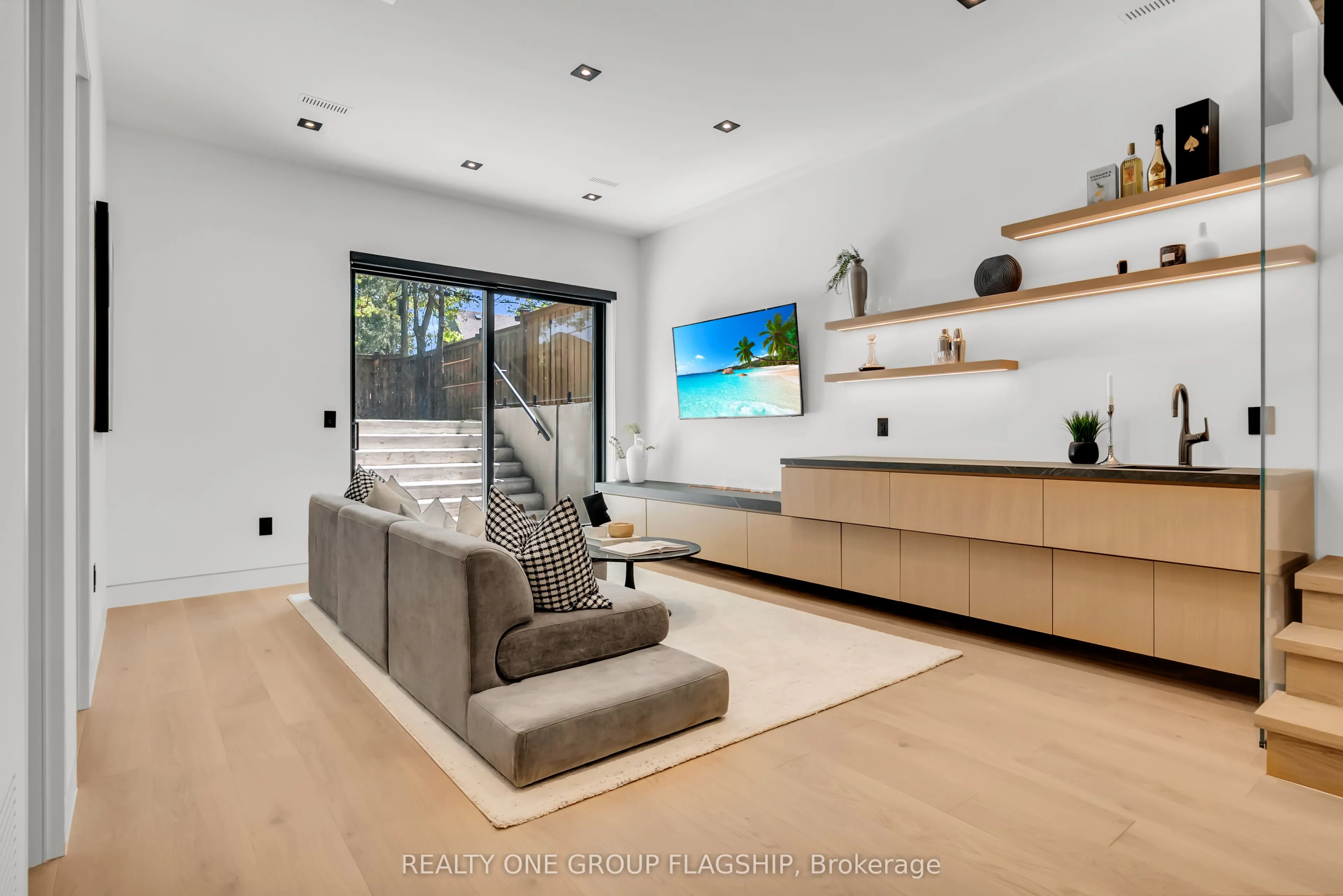7 Bentley Drive
