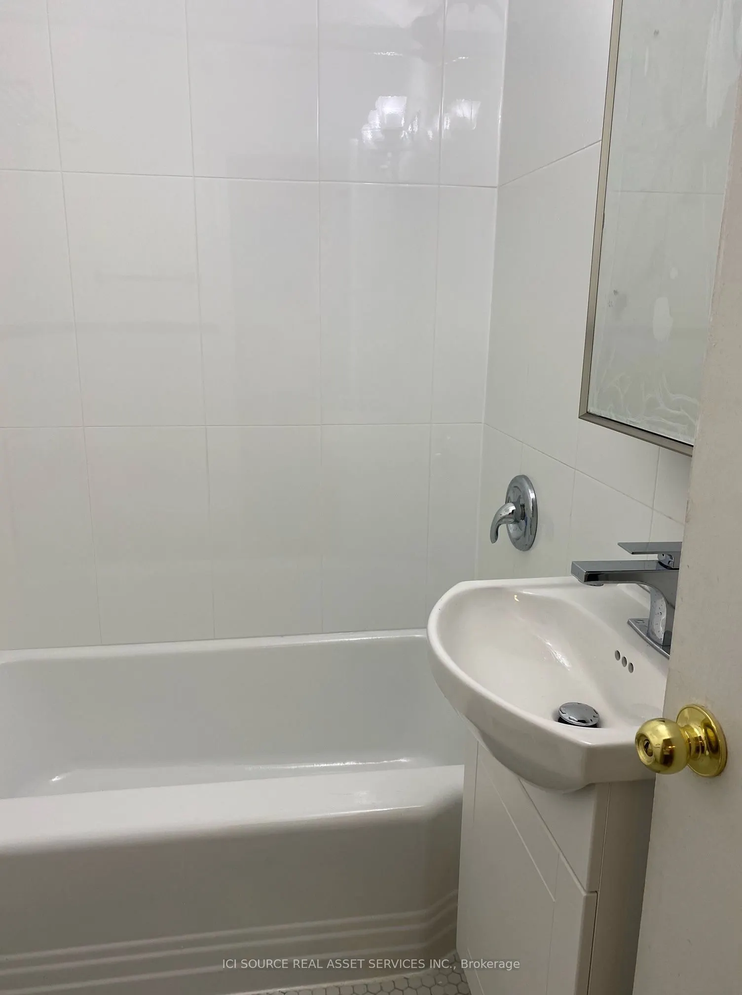 2675 Bloor Street W #12