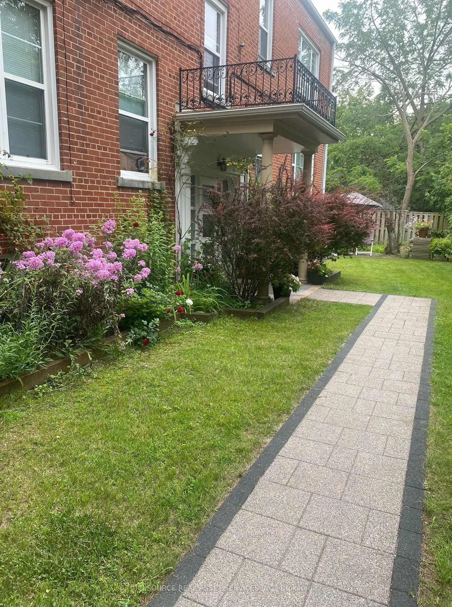 2675 Bloor Street W #12