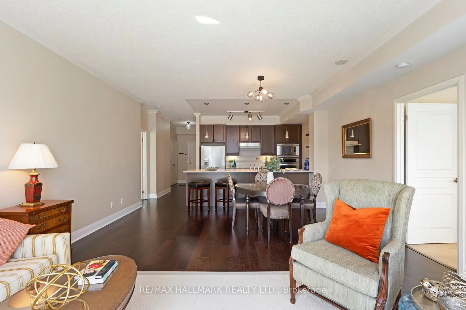 1 Hurontario Street #601