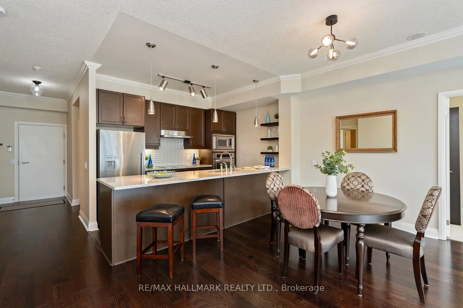1 Hurontario Street #601