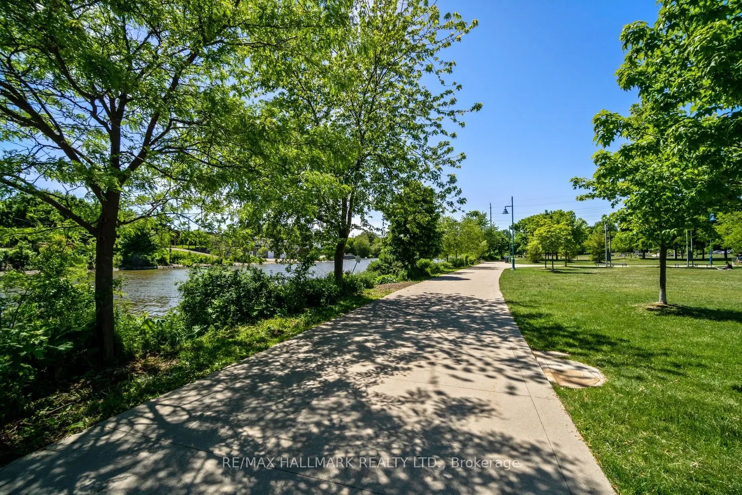 1 Hurontario Street #601