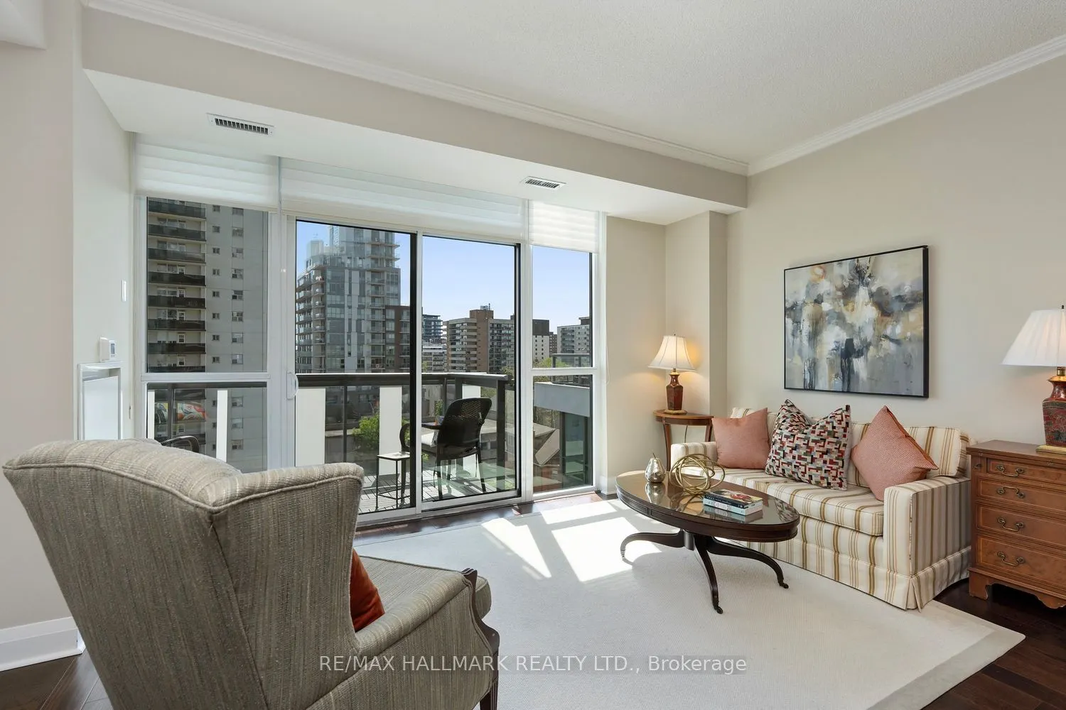 1 Hurontario Street #601