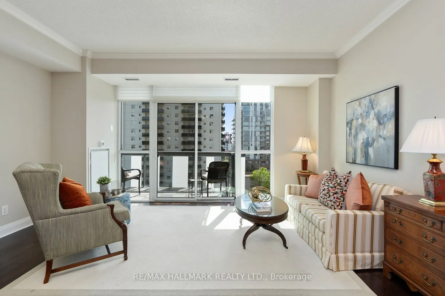 1 Hurontario Street #601