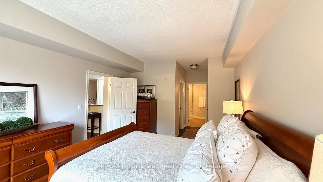 5188 Lakeshore Road #310