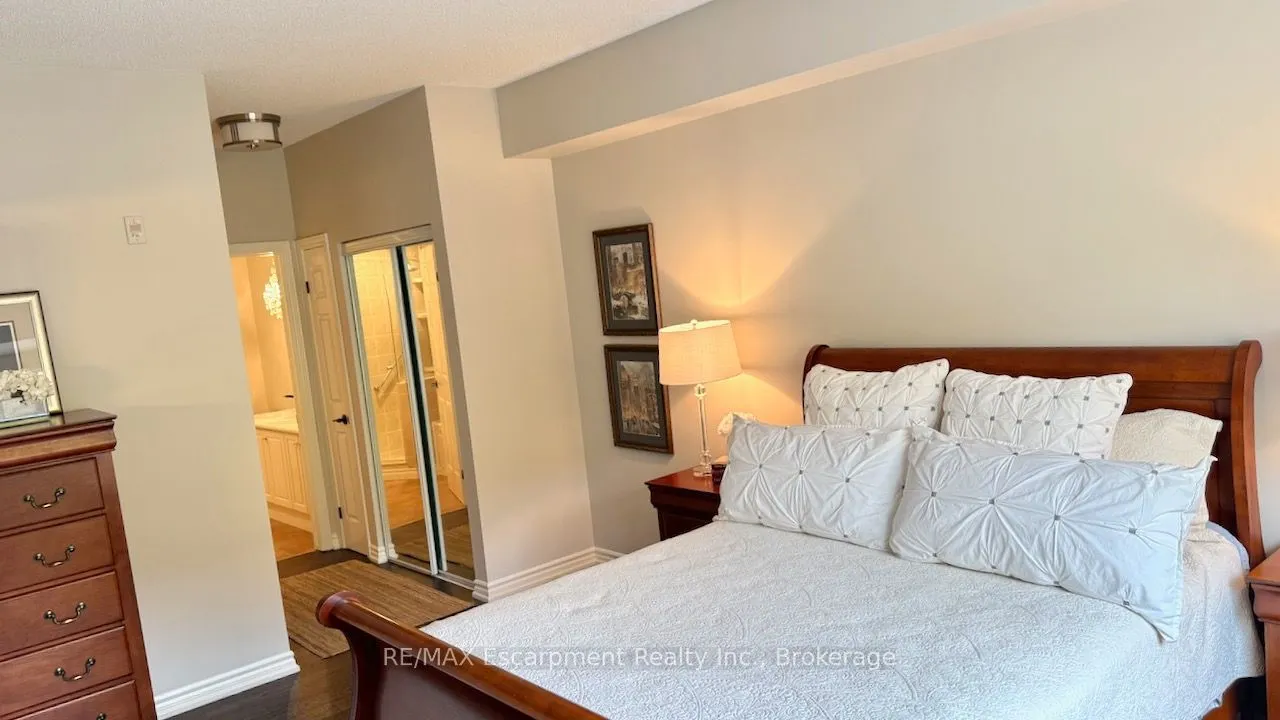 5188 Lakeshore Road #310