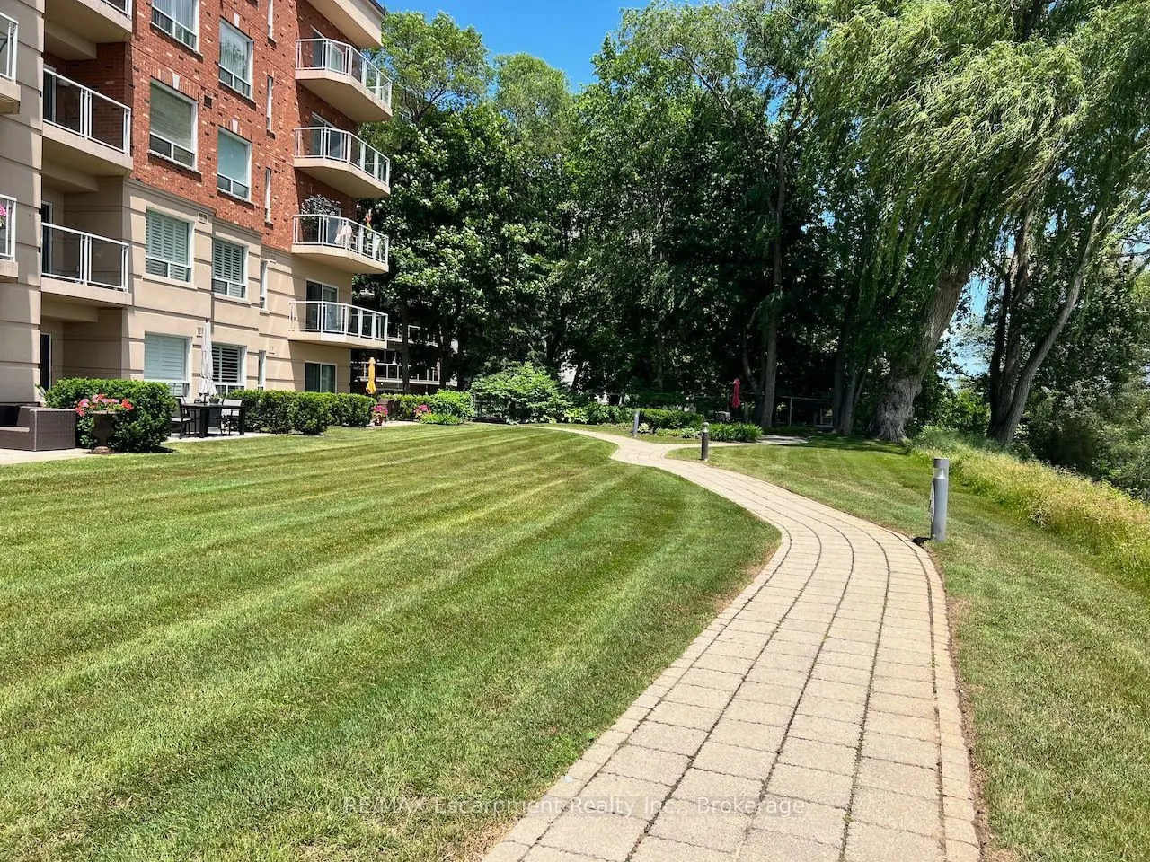5188 Lakeshore Road #310