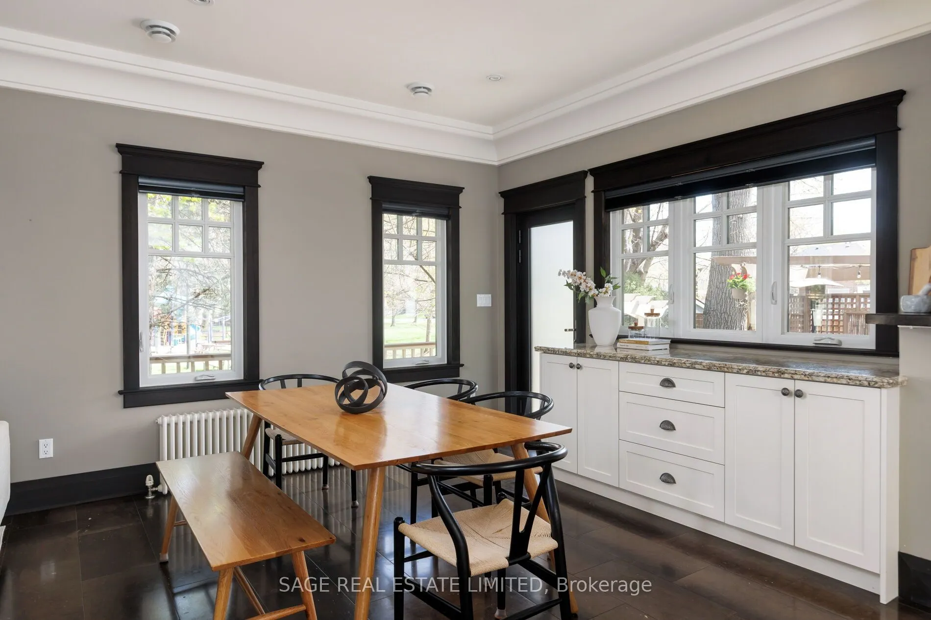 39 Loyalist Road