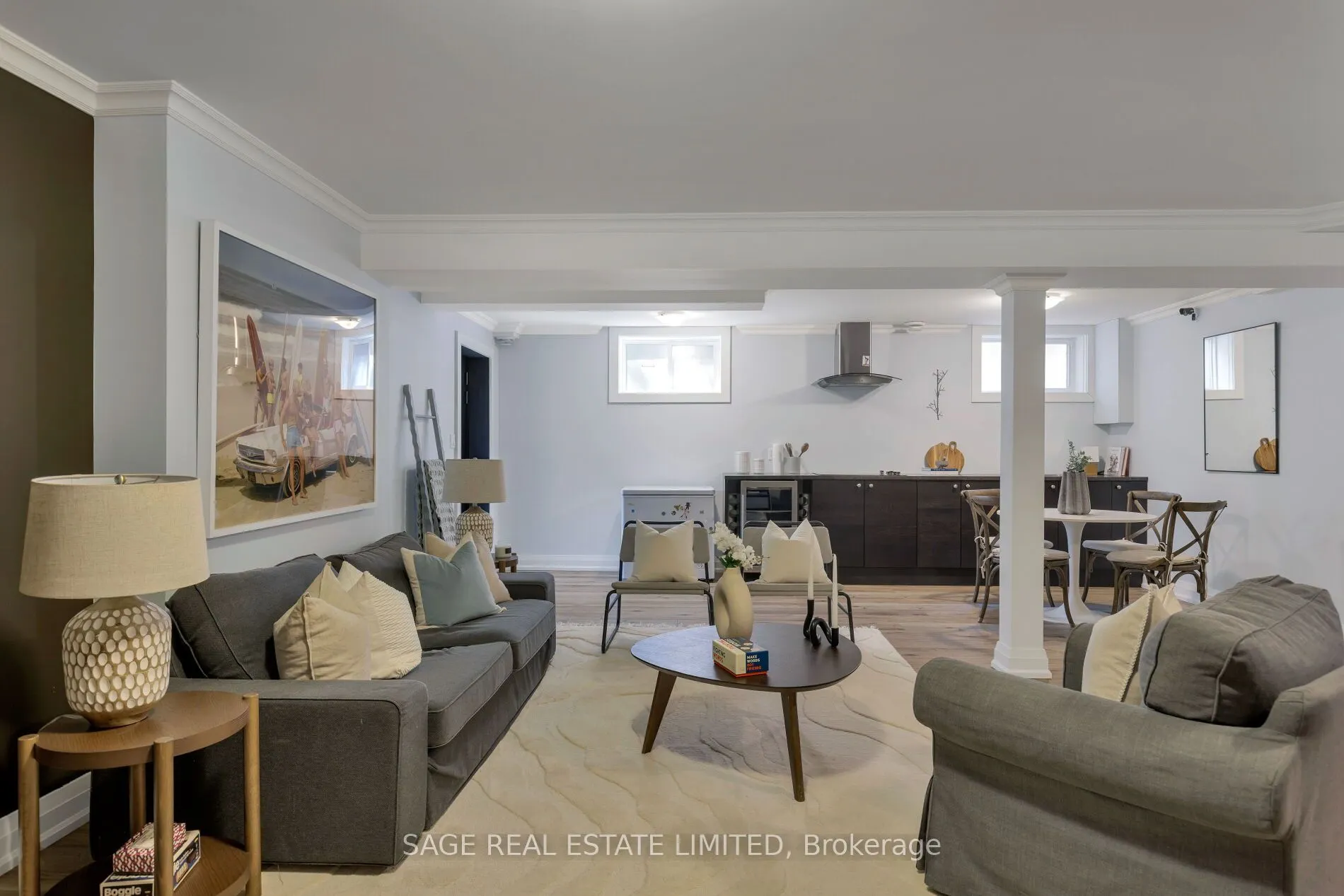 39 Loyalist Road