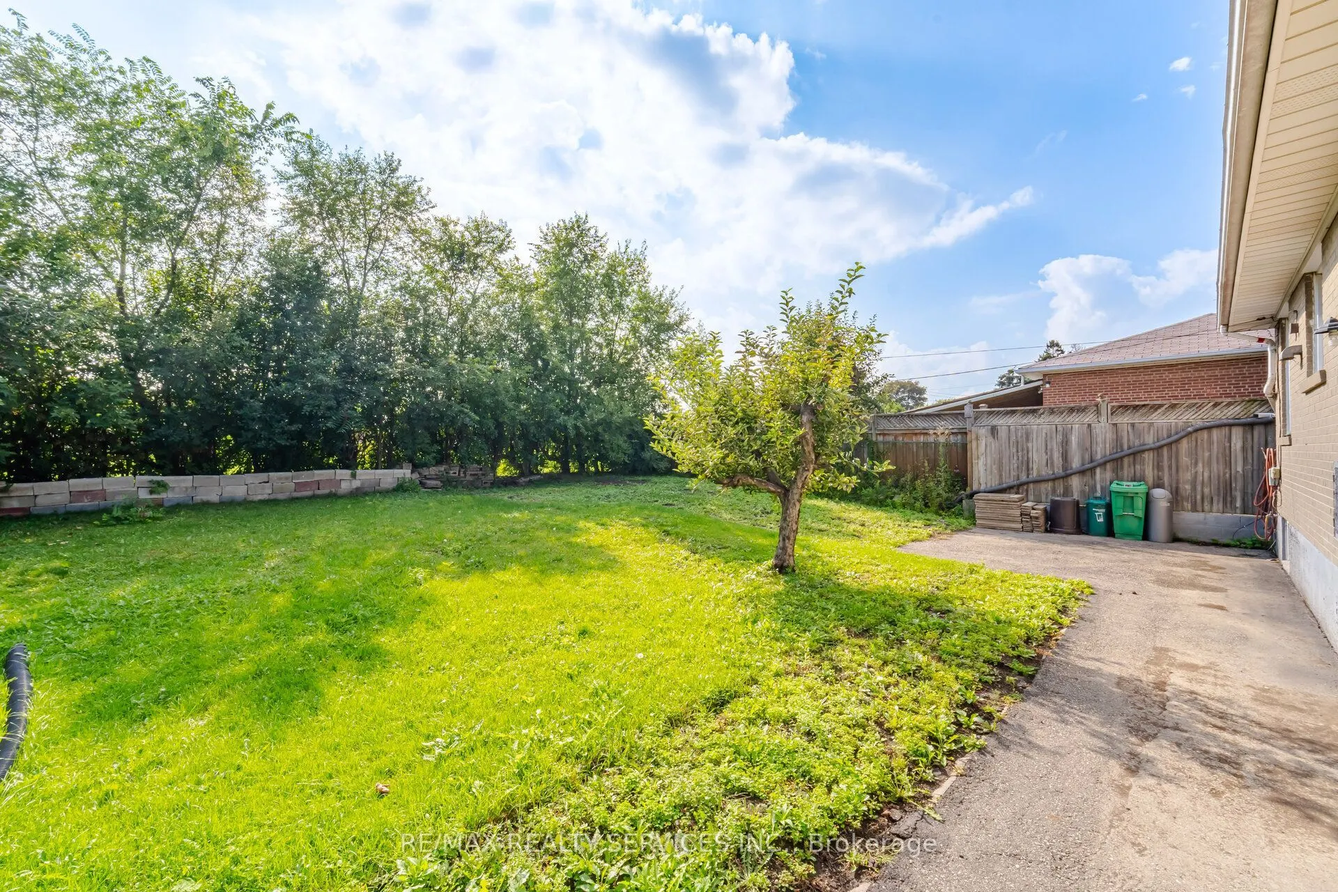 27 Edgemont Drive