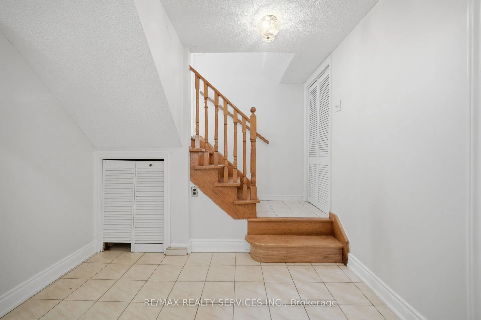 27 Edgemont Drive