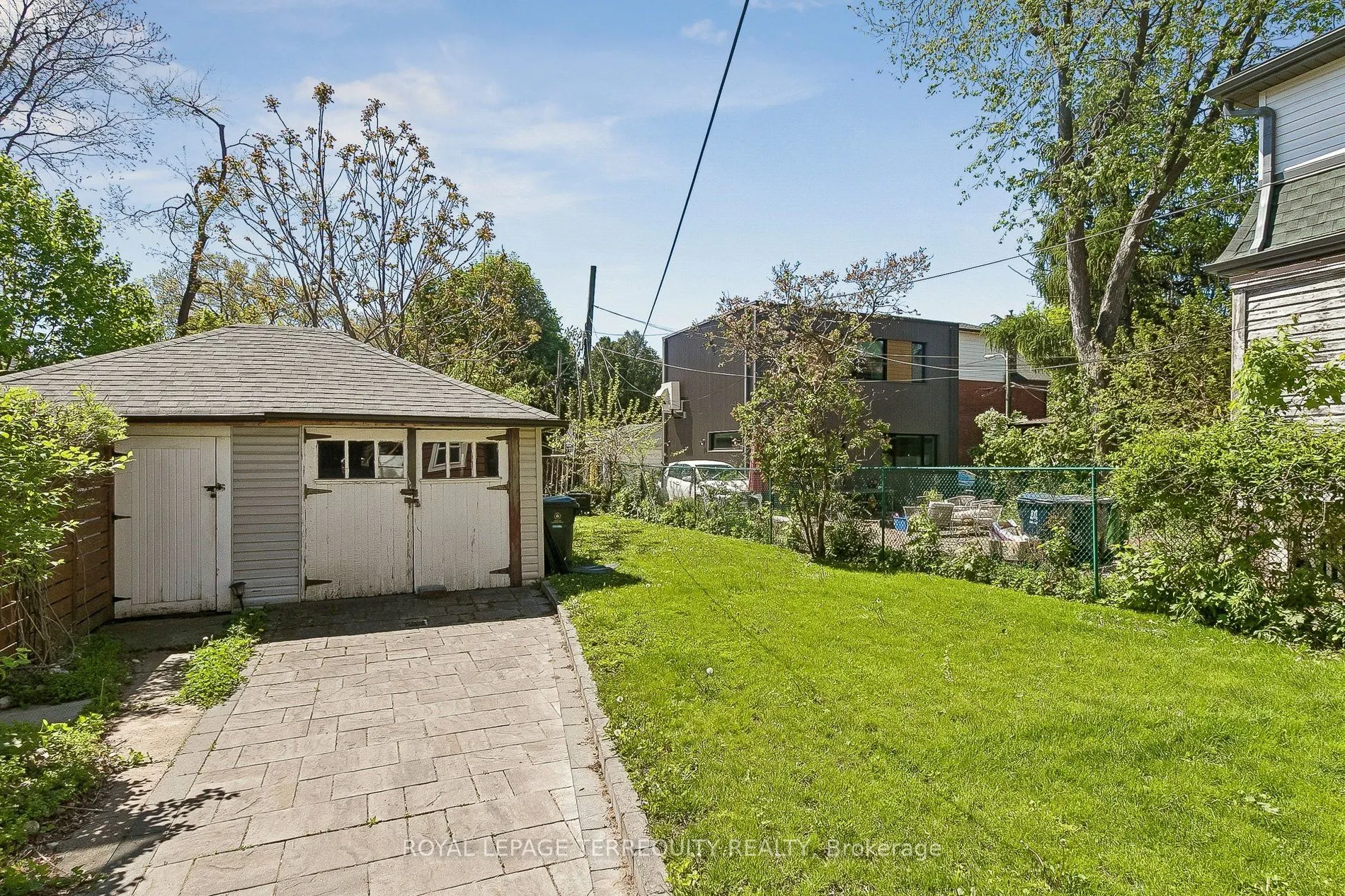 407 Annette Street