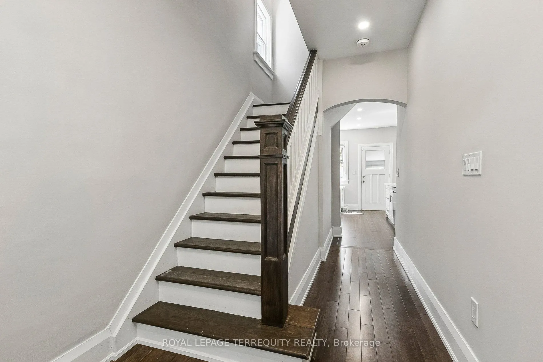 407 Annette Street