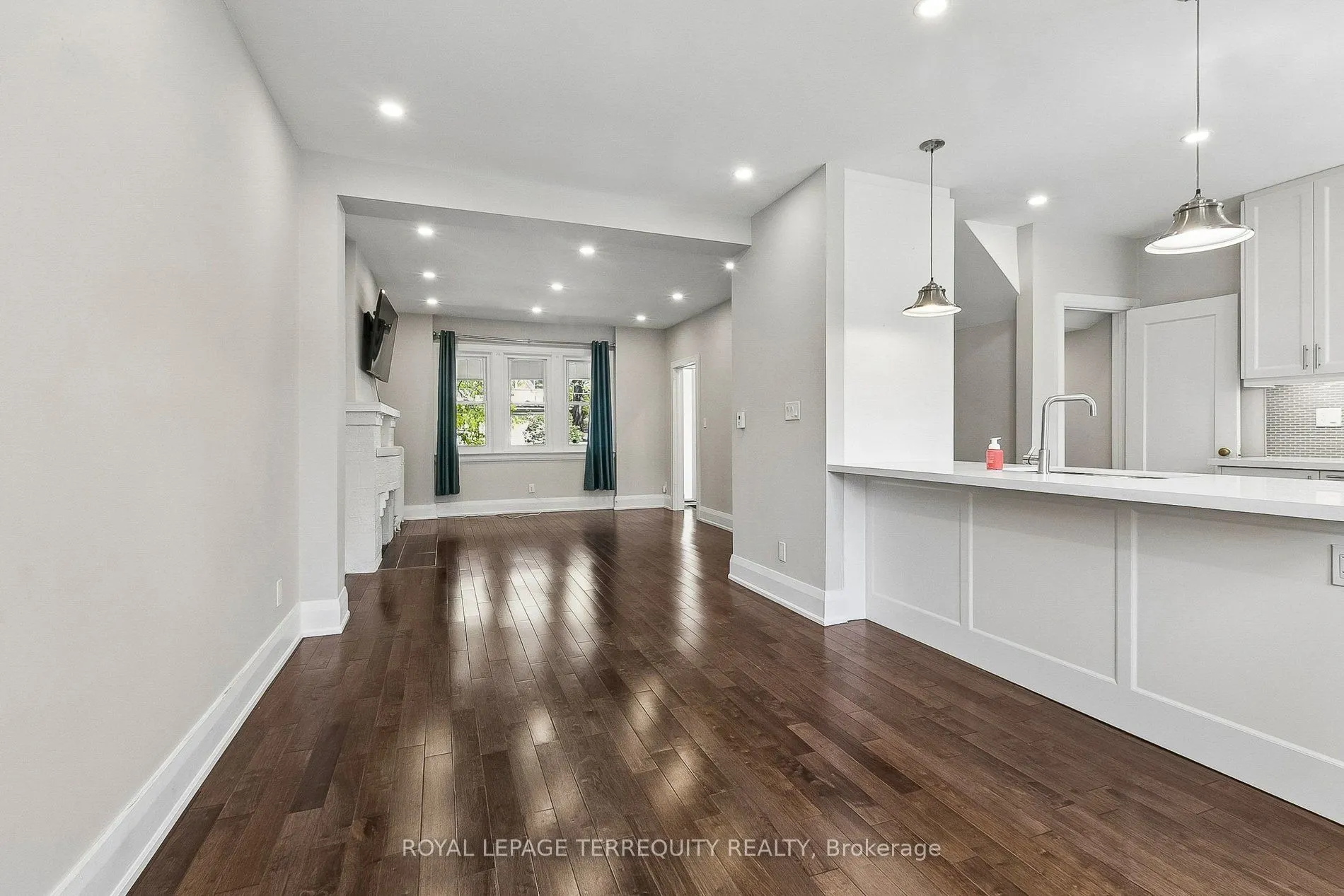 407 Annette Street