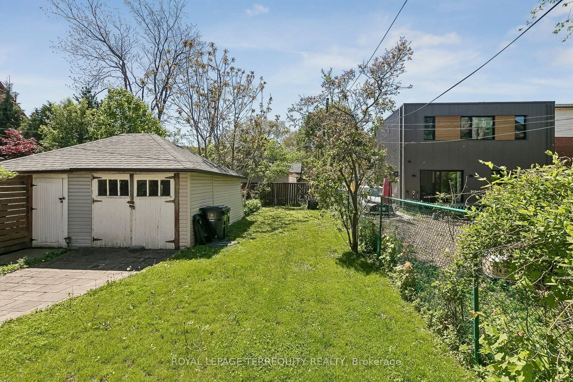 407 Annette Street