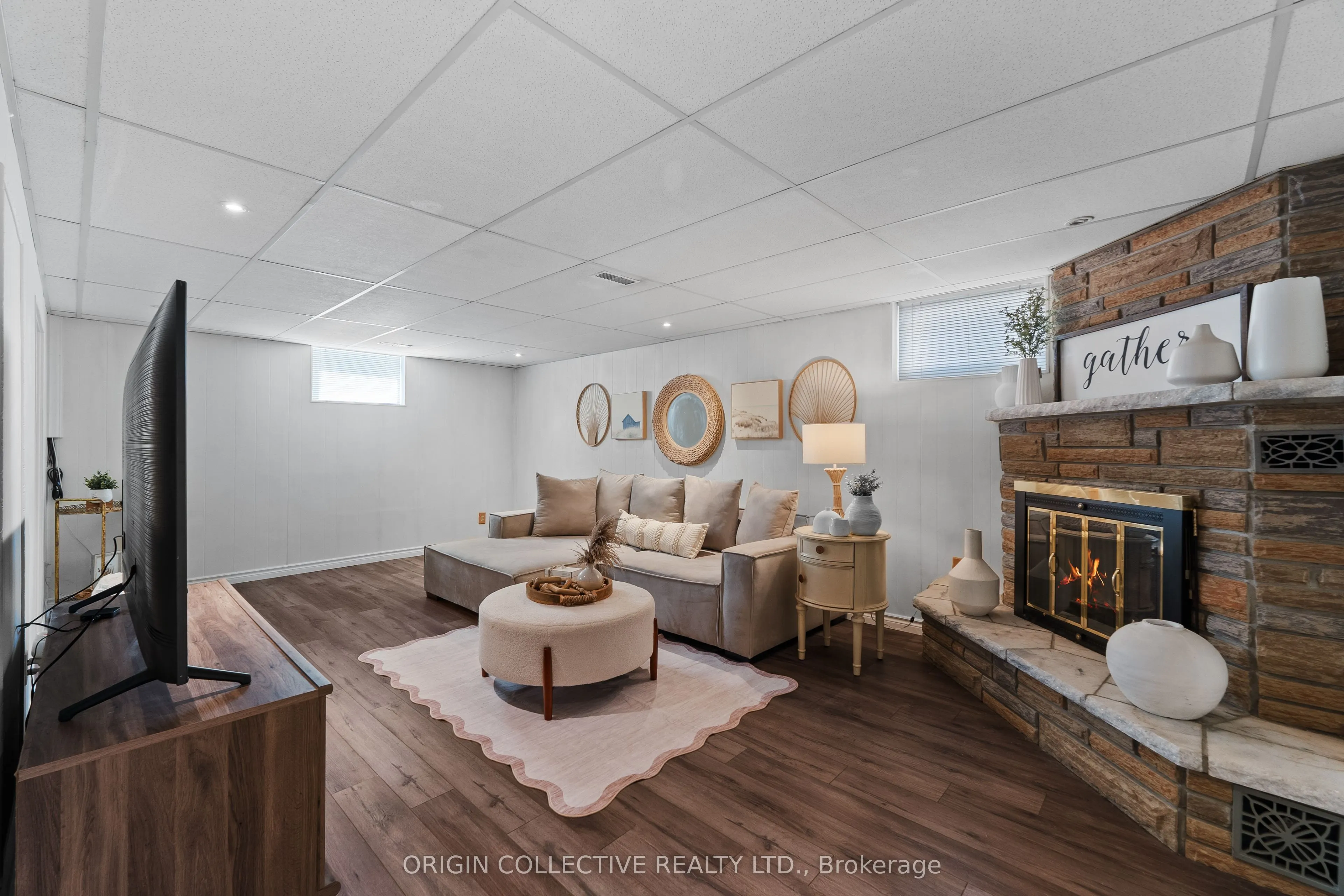 983 Parthia Crescent