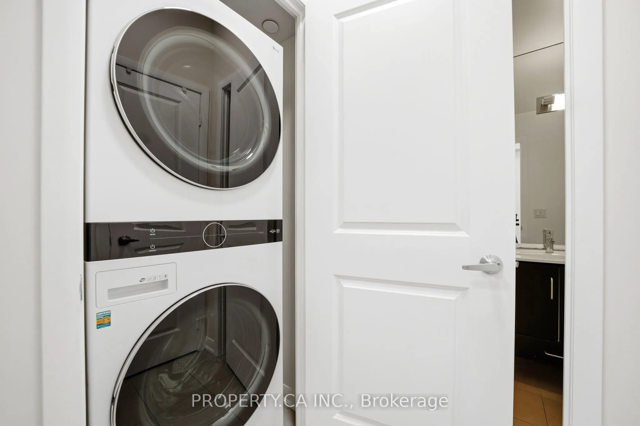 215 Sherway Gardens Road #403