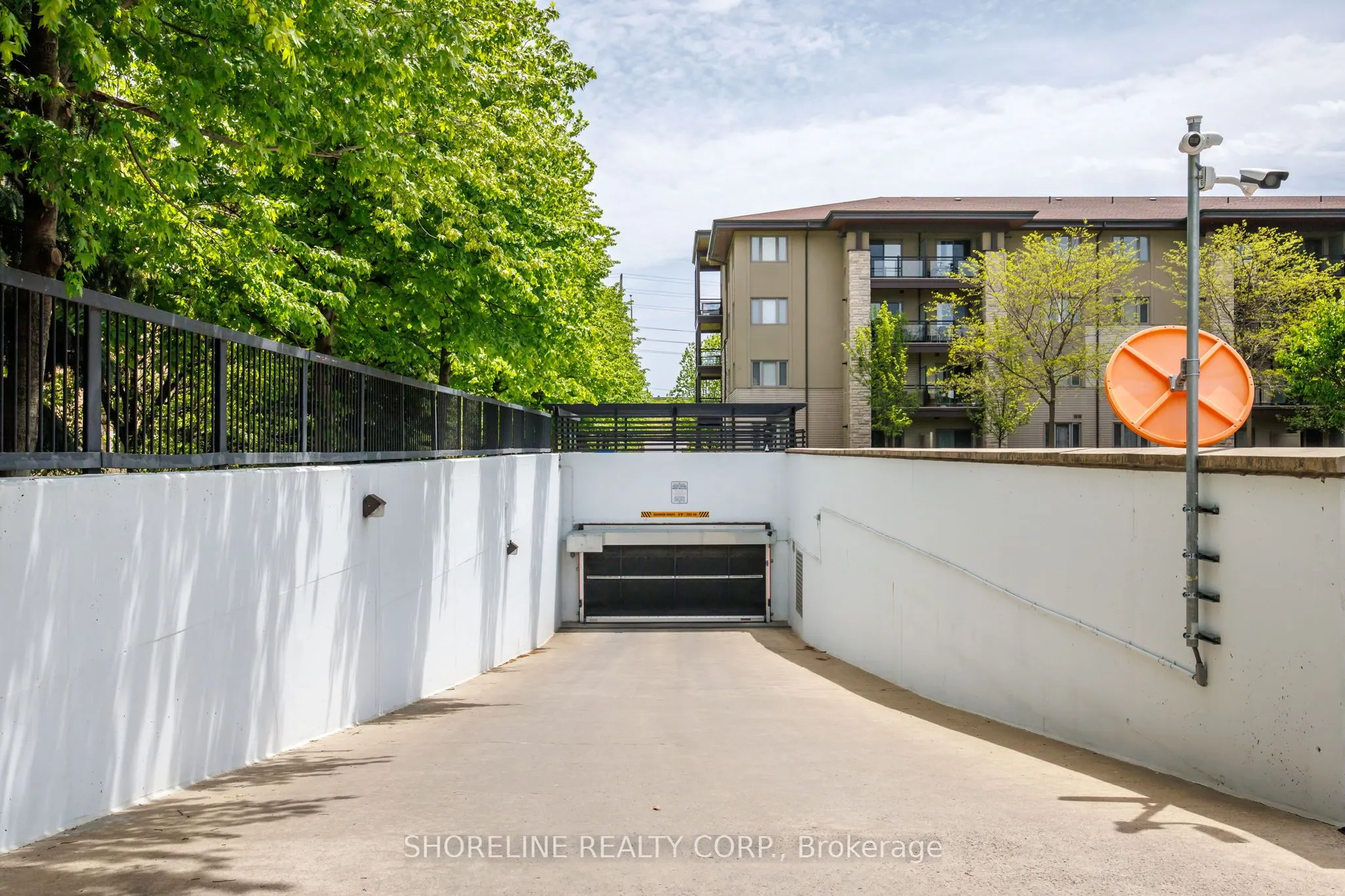 570 Lolita Gardens #401