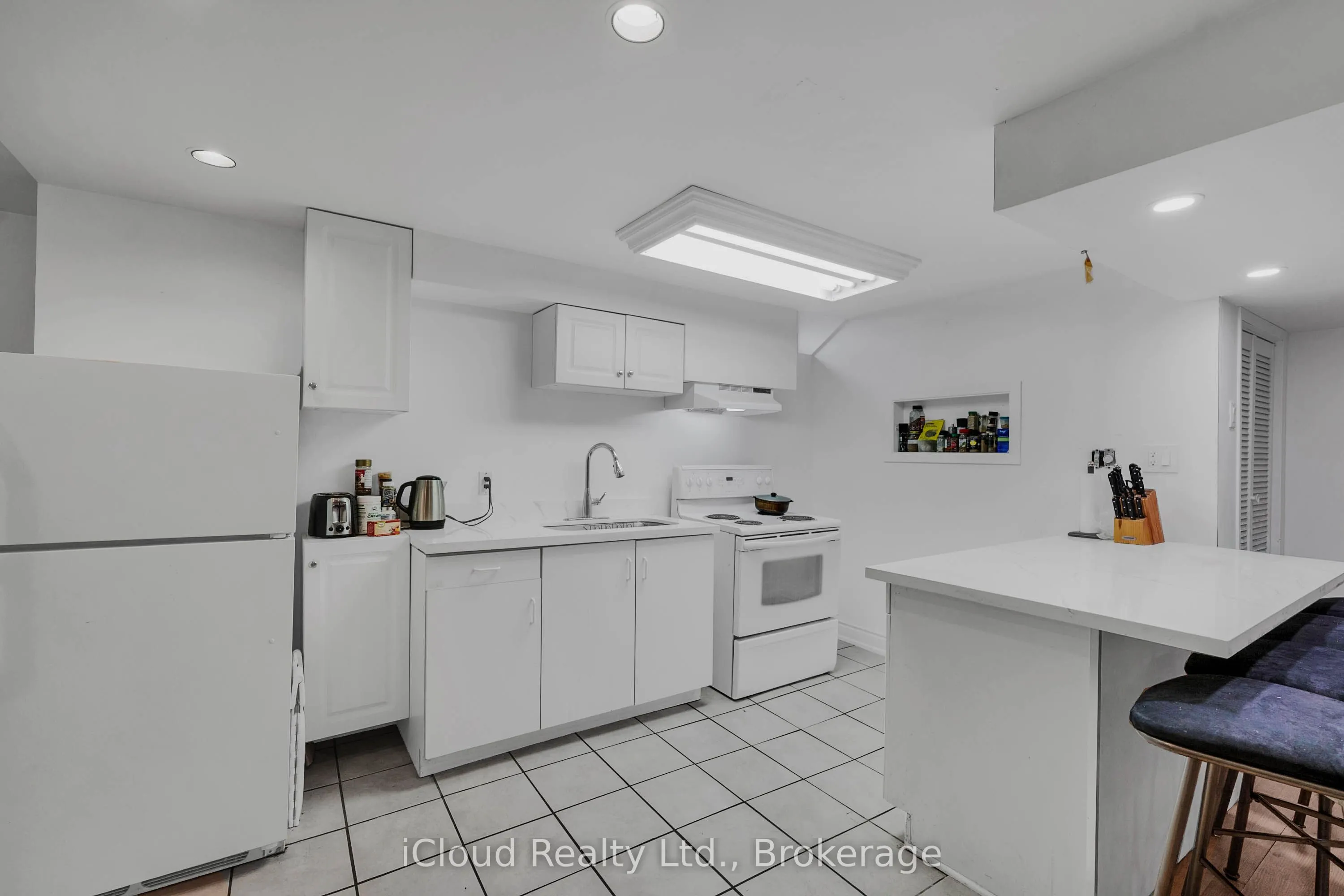 83 Fairglen Avenue