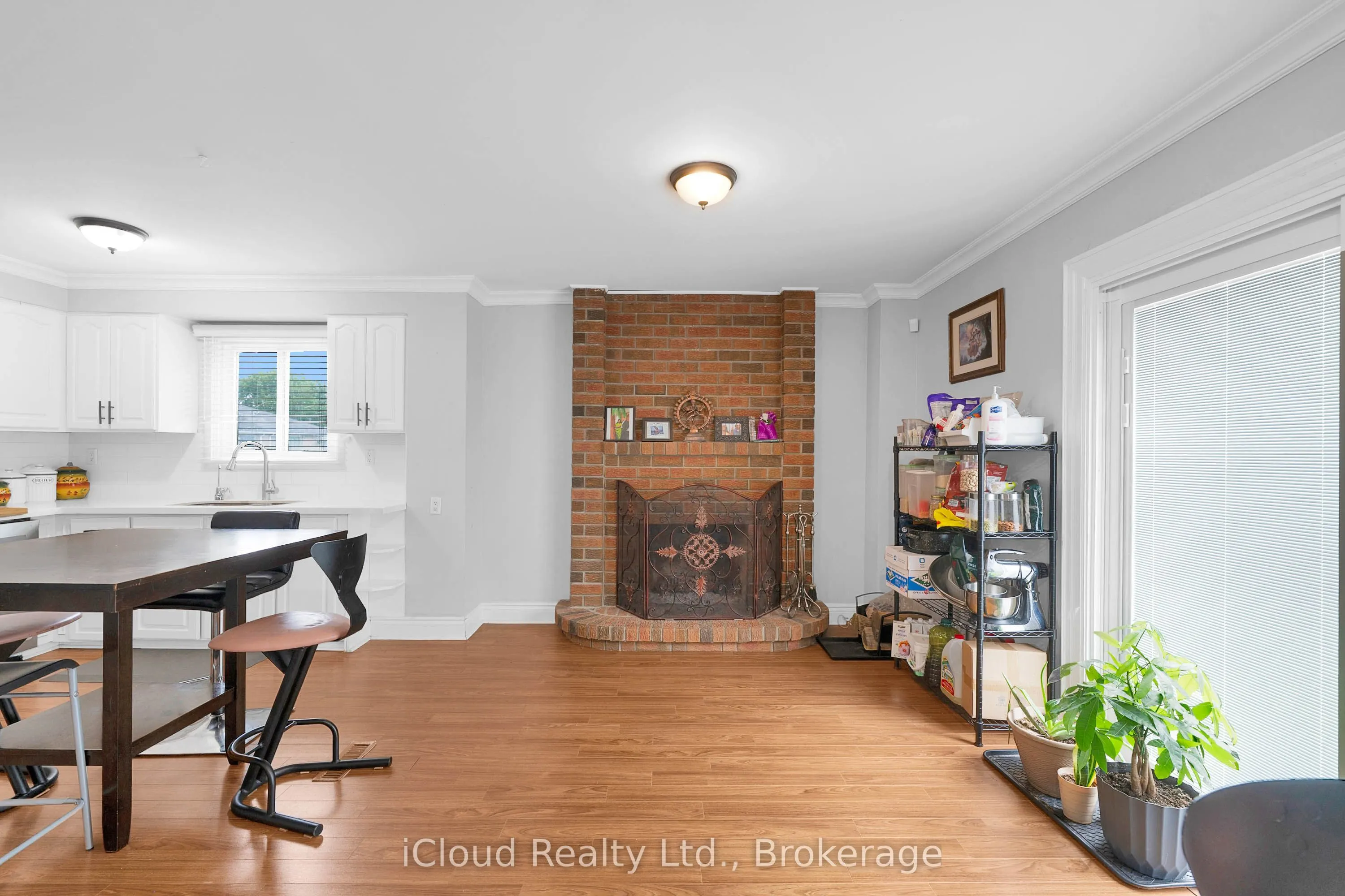 83 Fairglen Avenue