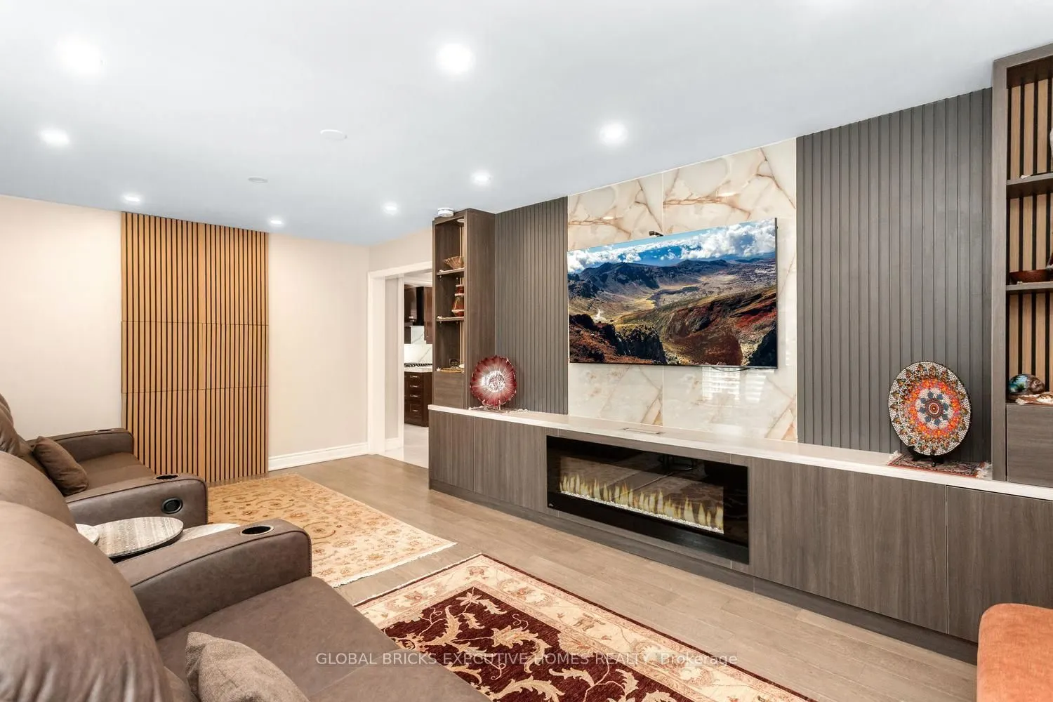 5952 Grossbeak Drive #Upper