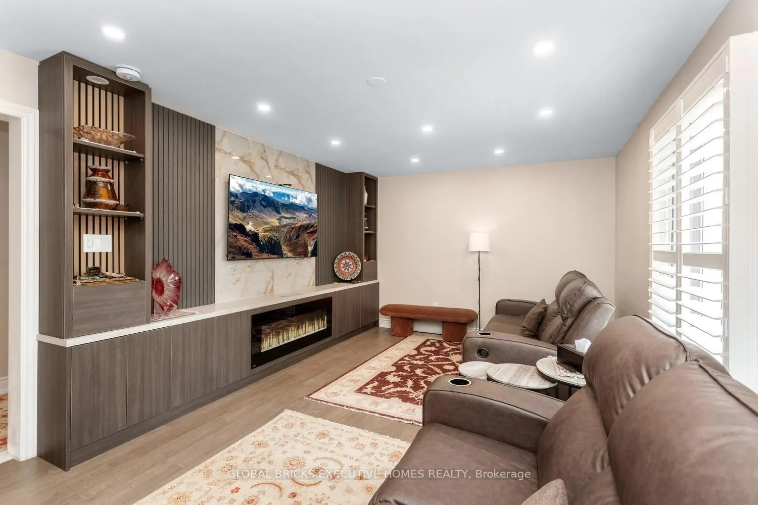5952 Grossbeak Drive #Upper