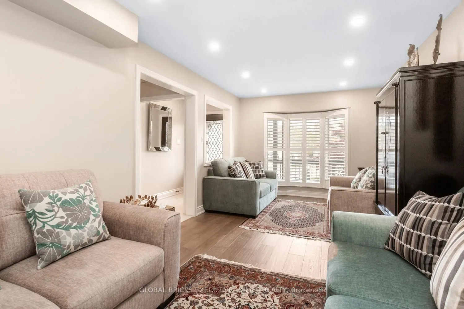5952 Grossbeak Drive #Upper