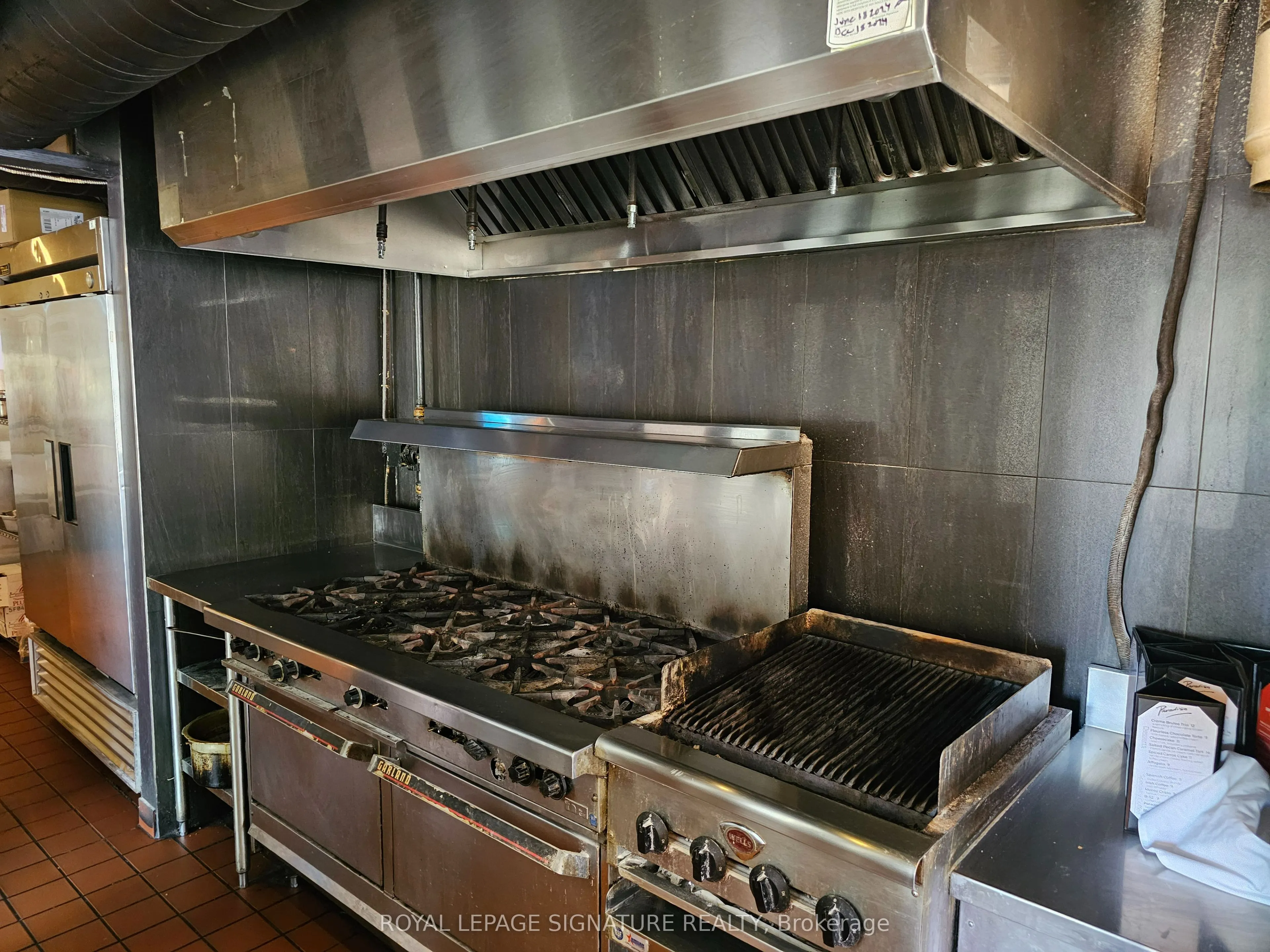 125 Lakeshore Road E