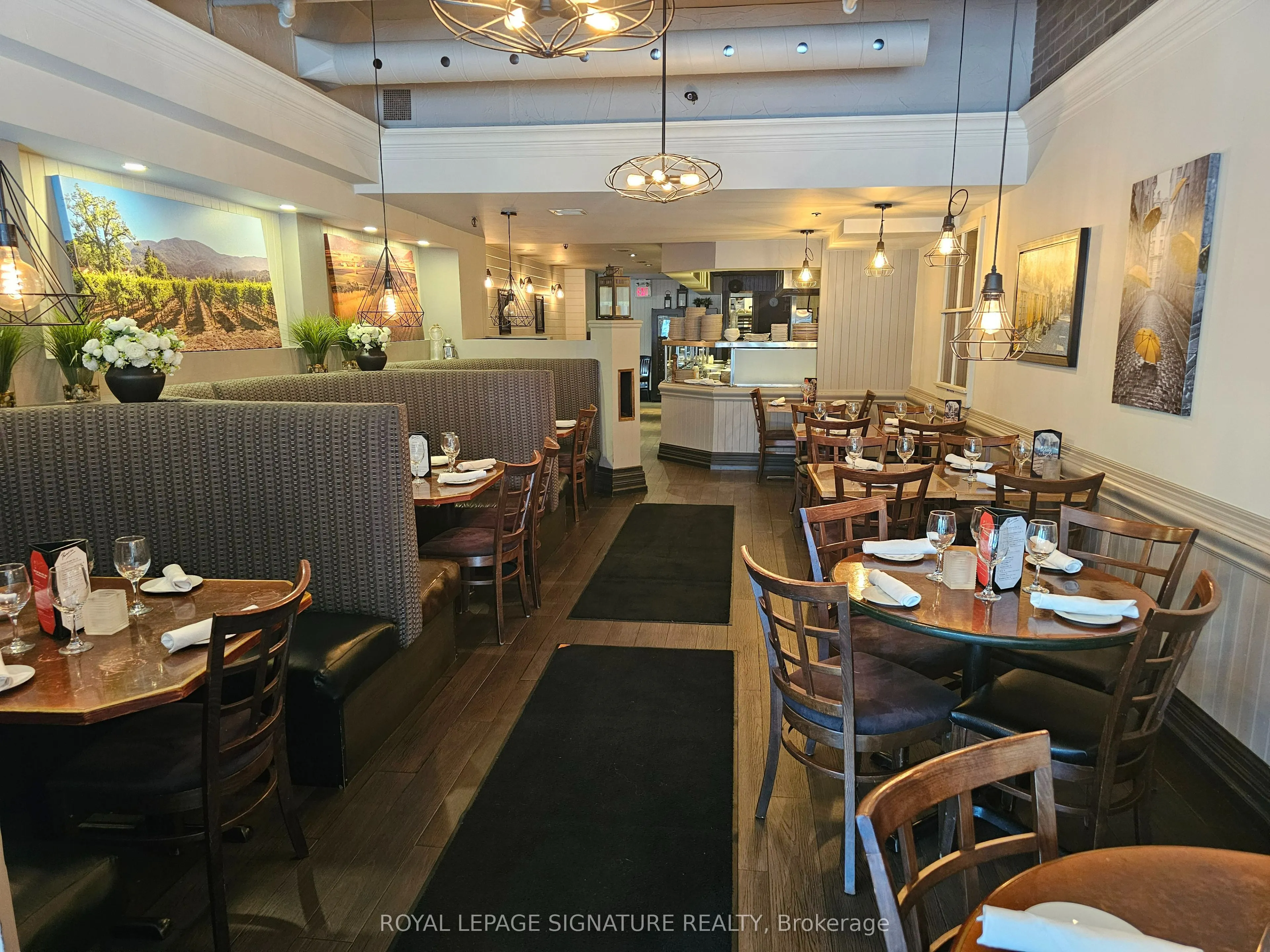 125 Lakeshore Road E