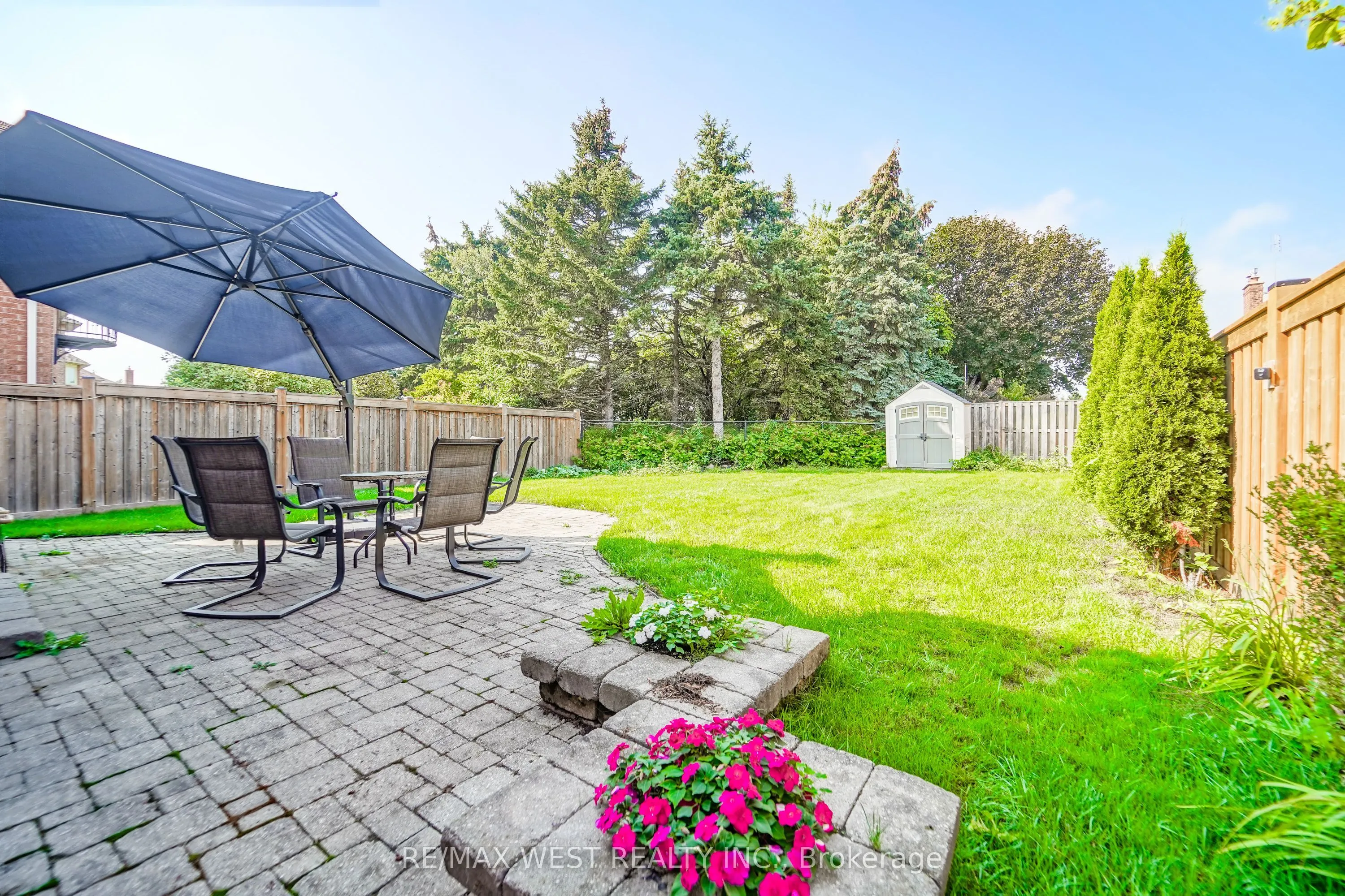 24 Royal Valley Drive